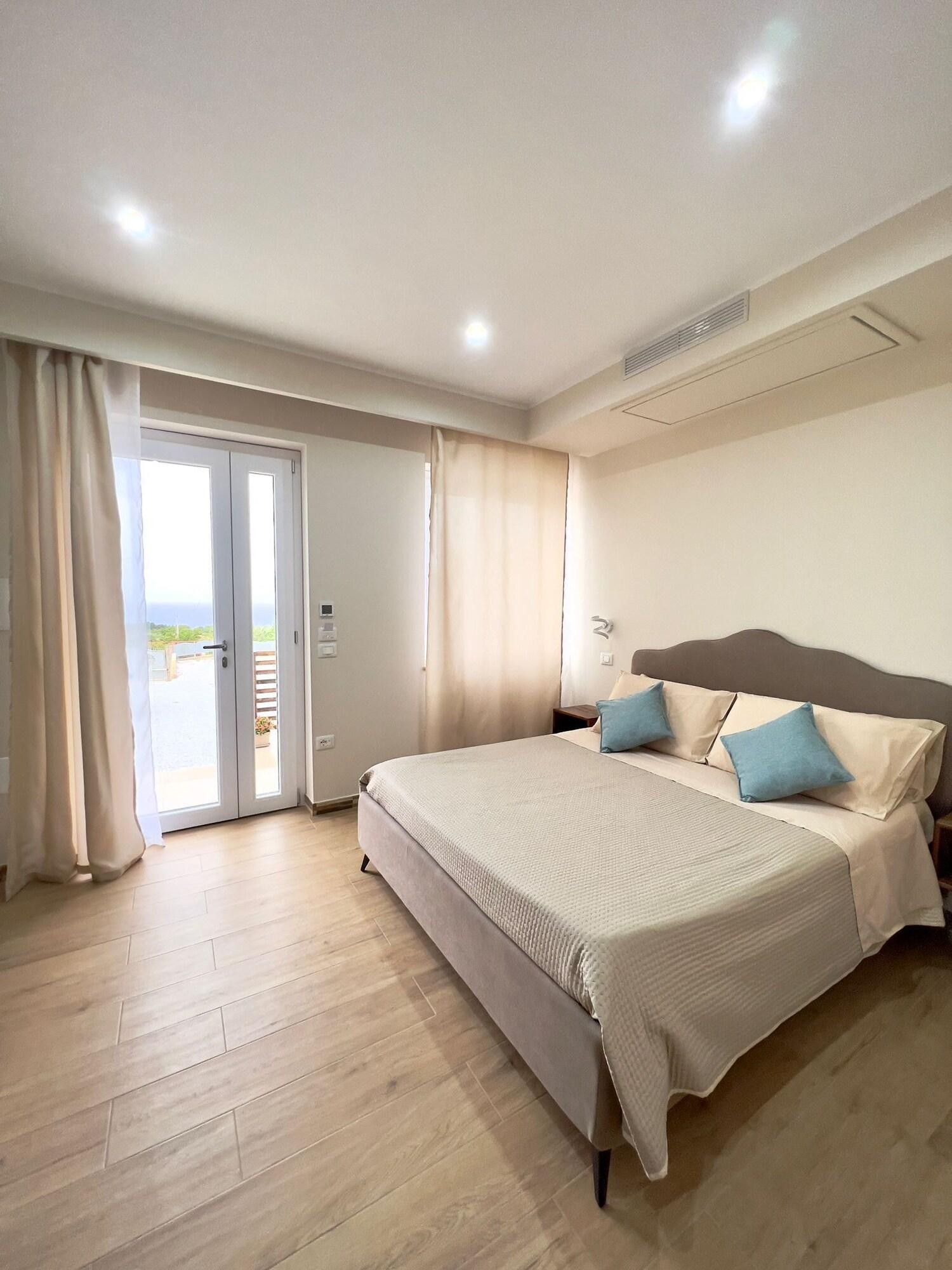 Varios Le Gorgoni Tropea