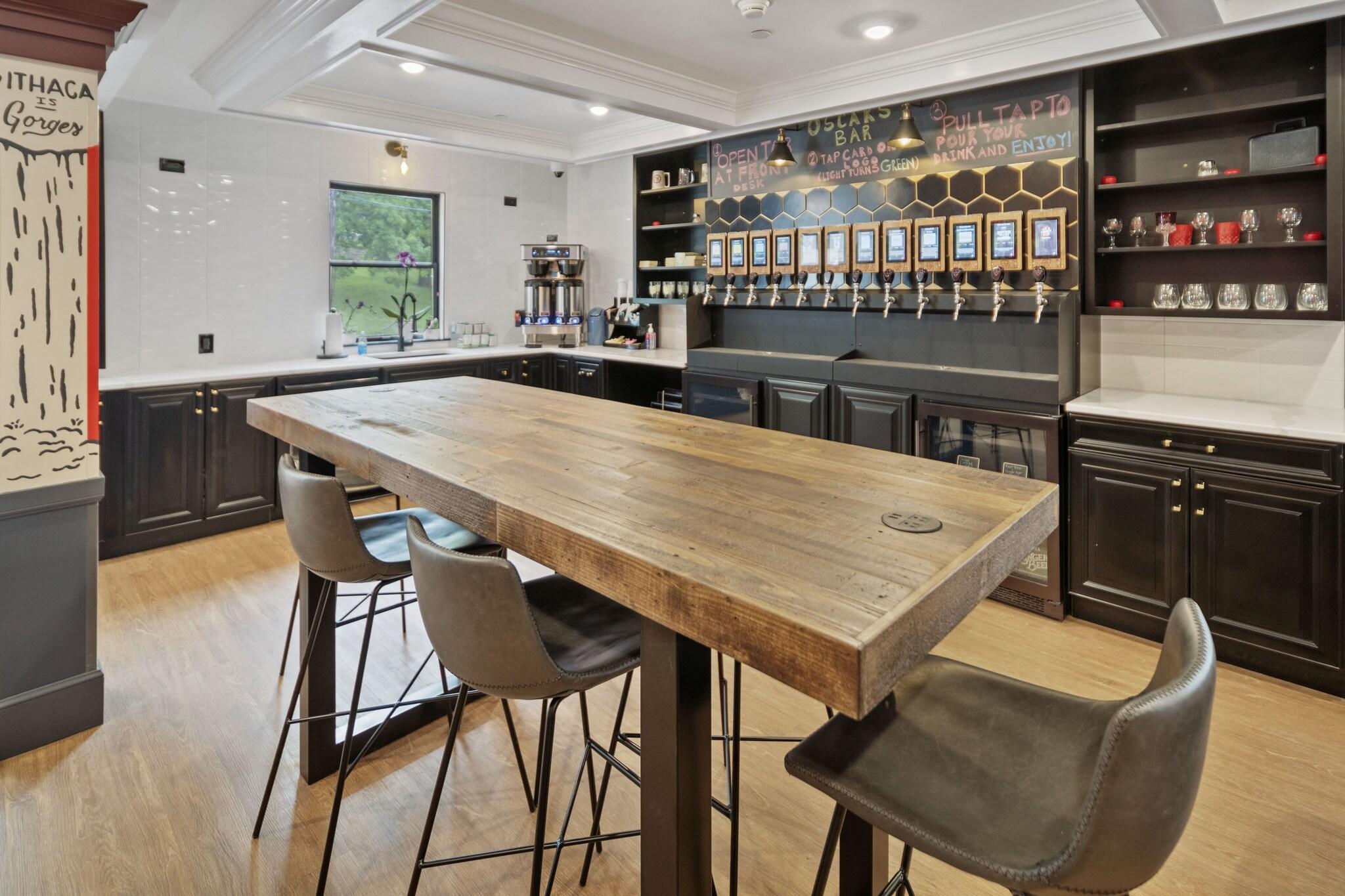 Vista Lobby The Dorm Hotel