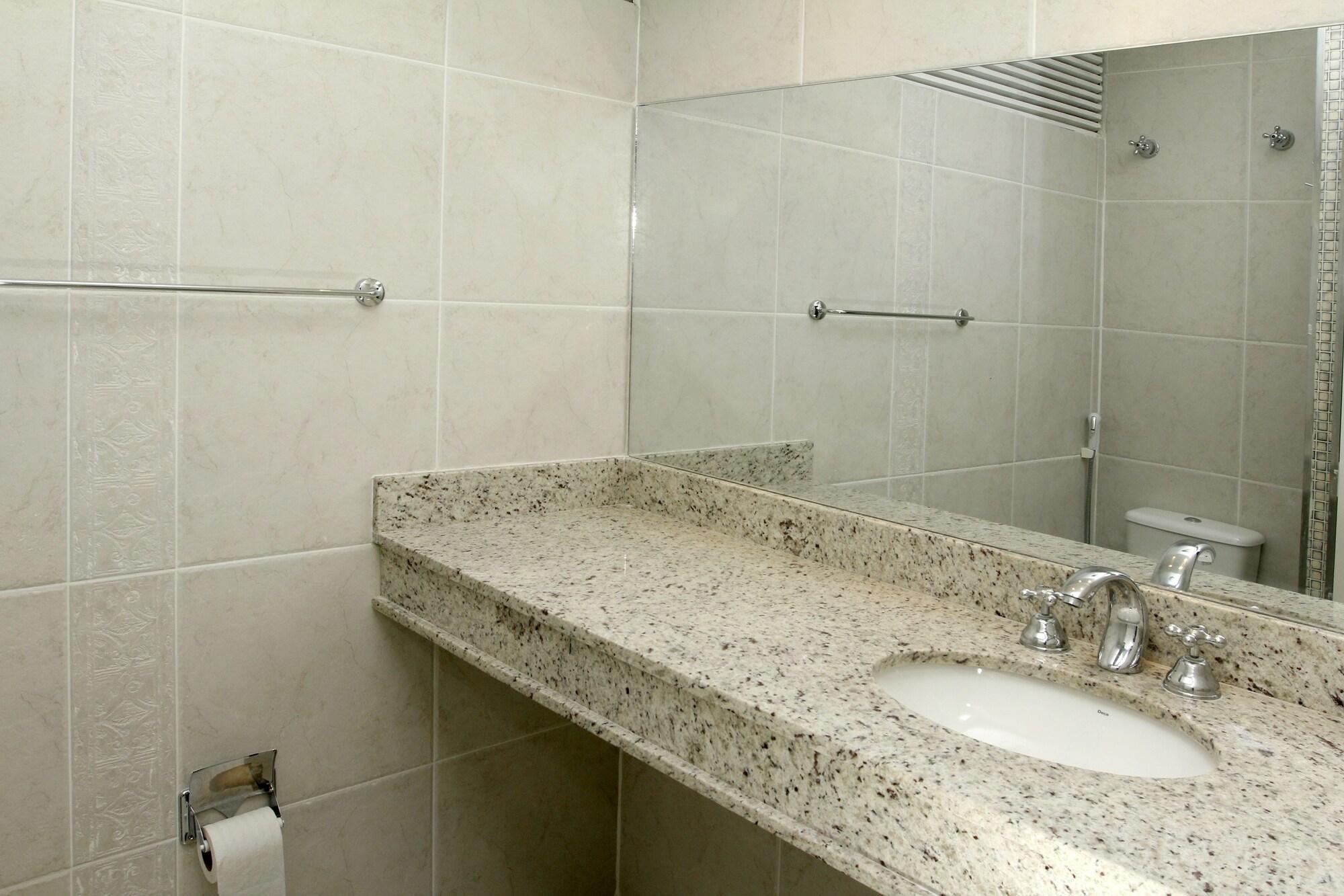 Equipamiento de Habitación Hotel Plaza Apolo