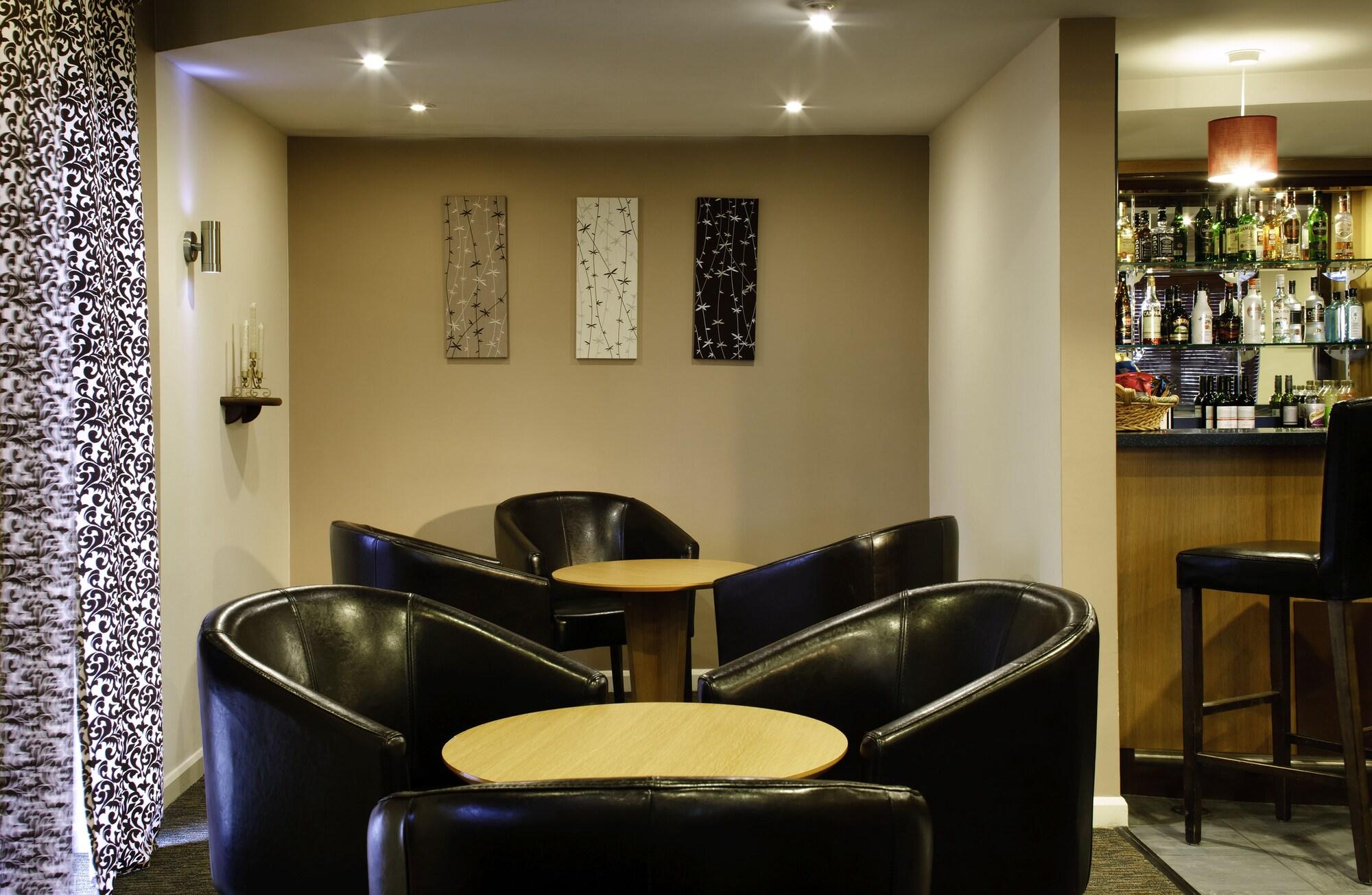 Vista Lobby ibis Lincoln