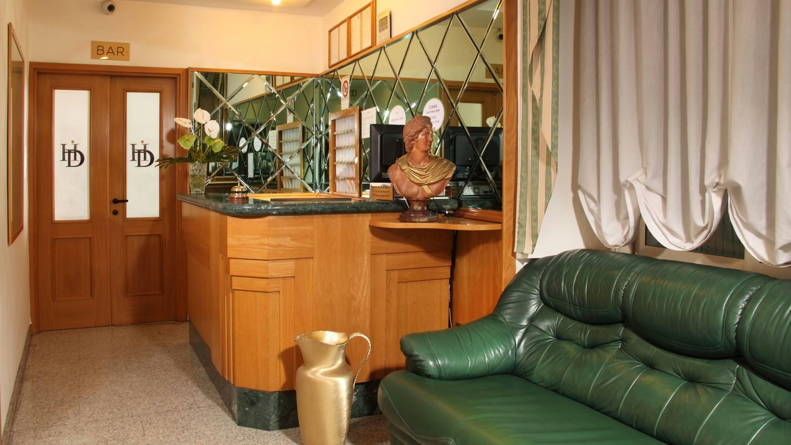 Vista Lobby Hotel Dorica