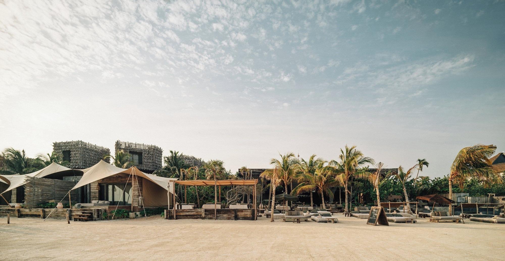 Playa Nômade Temple Holbox