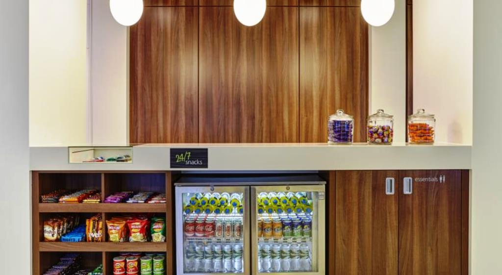 Bar/Salón Hampton by Hilton Bournemouth