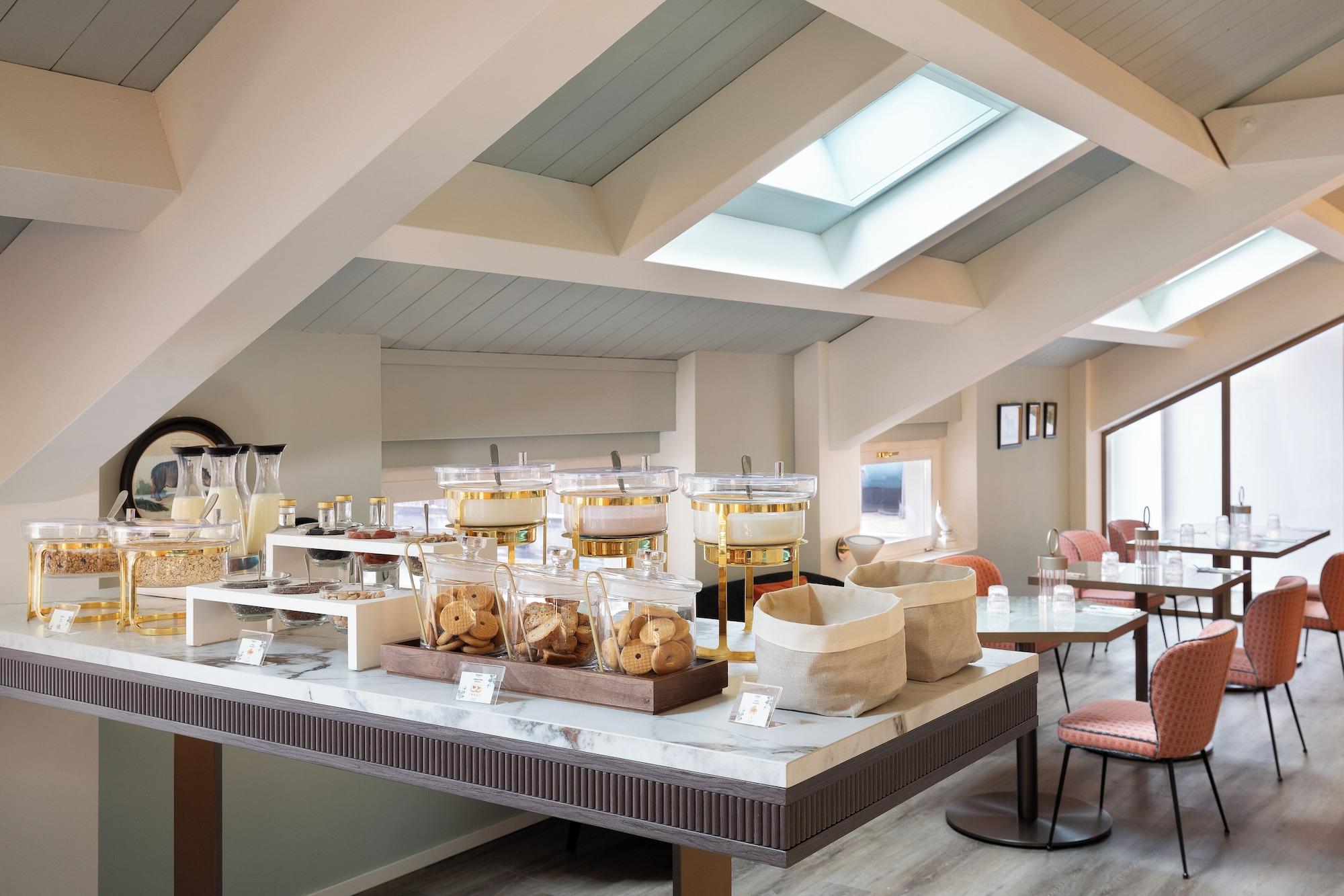 Restaurant Puccini Hotel Milan, Tapestry Collection by Hilton