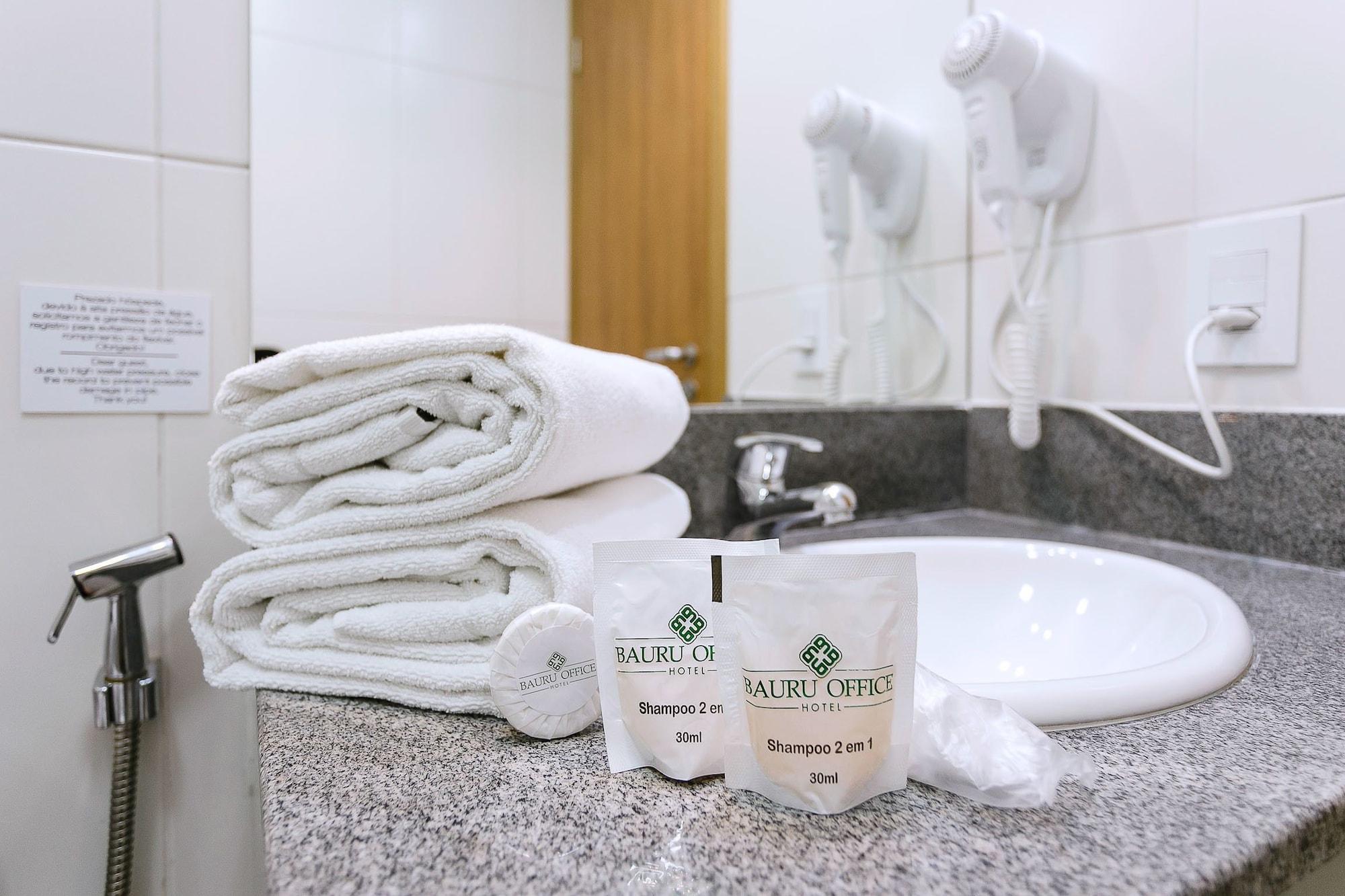 Equipamiento de Habitación Bauru Office Hotel