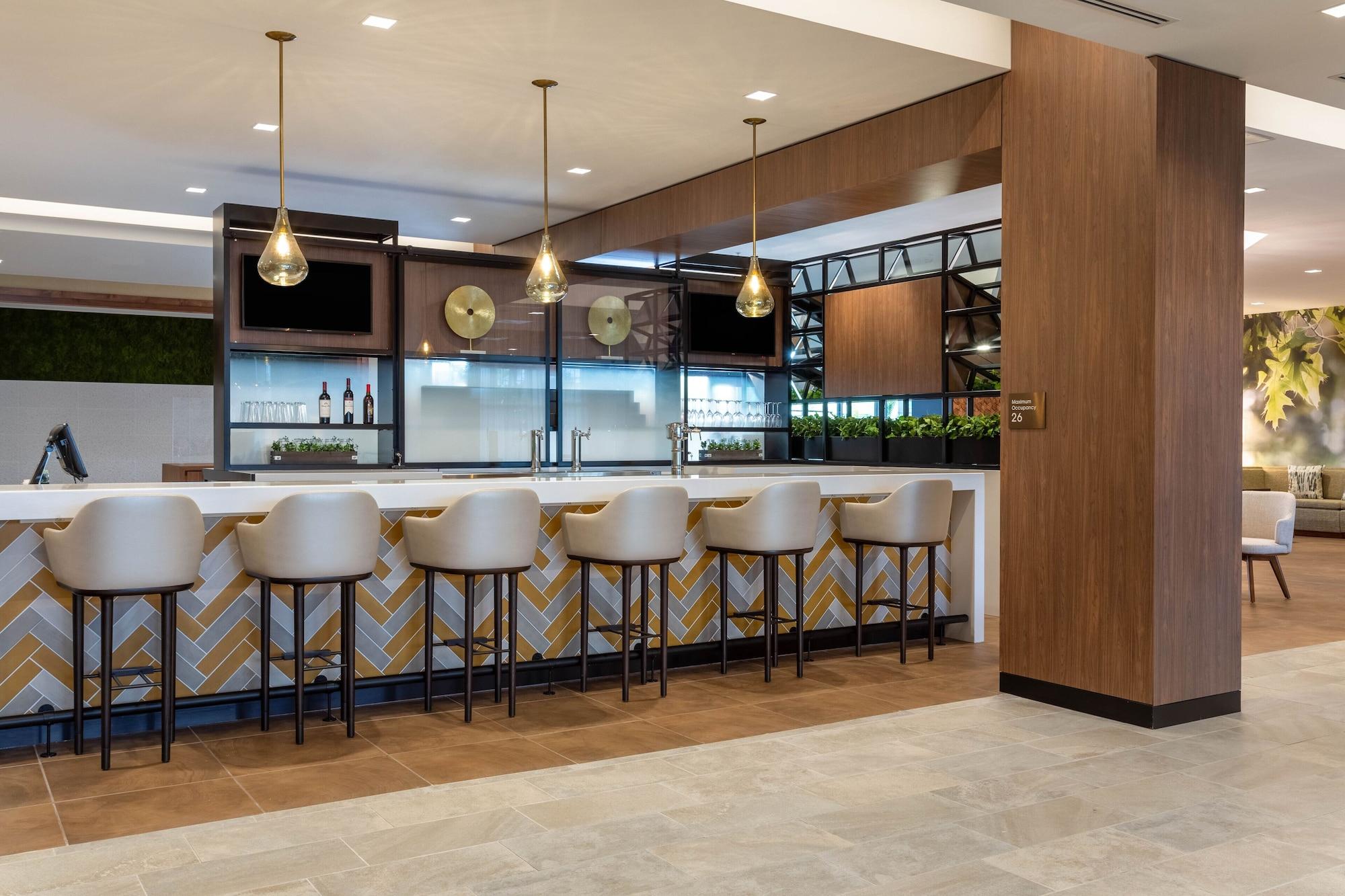 Bar/Salón Wyndham Garden Orlando Universal / I Drive