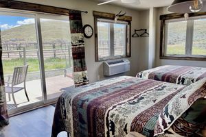 Alquiler Vacacional - In the beautiful town of Wapiti Wy, only 32 miles from E gate of Yellow stone