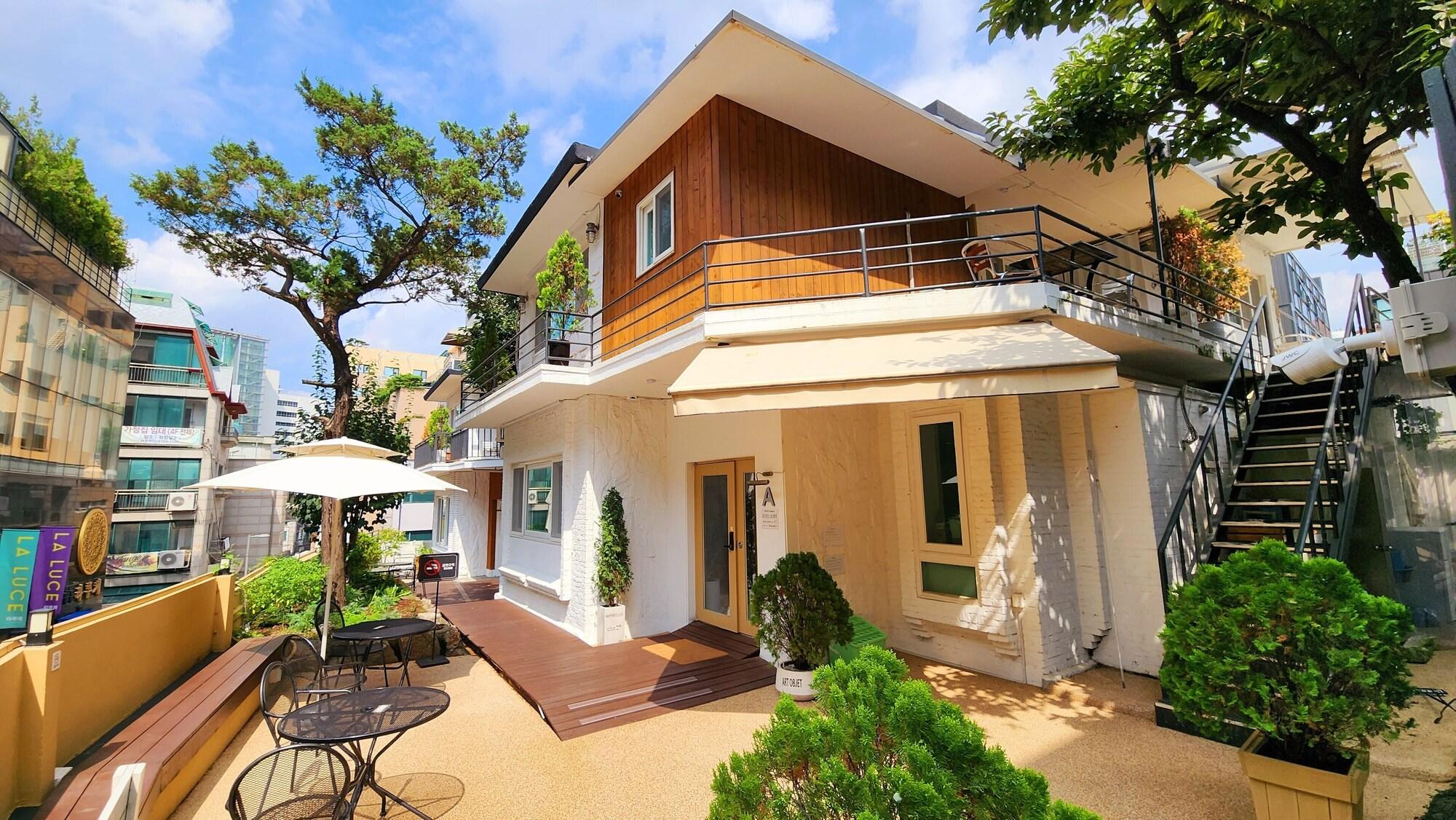 Varios OYO Myeongdong 5 Lodge