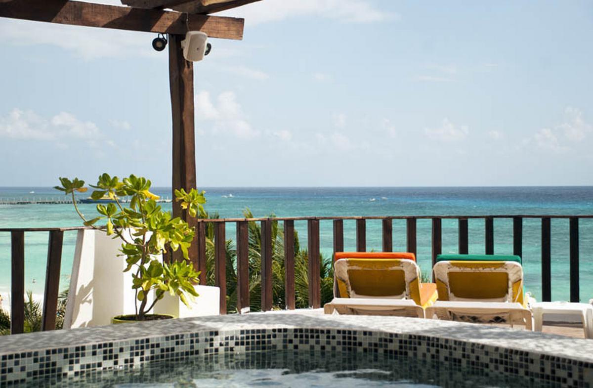 Varios Kay Hotel