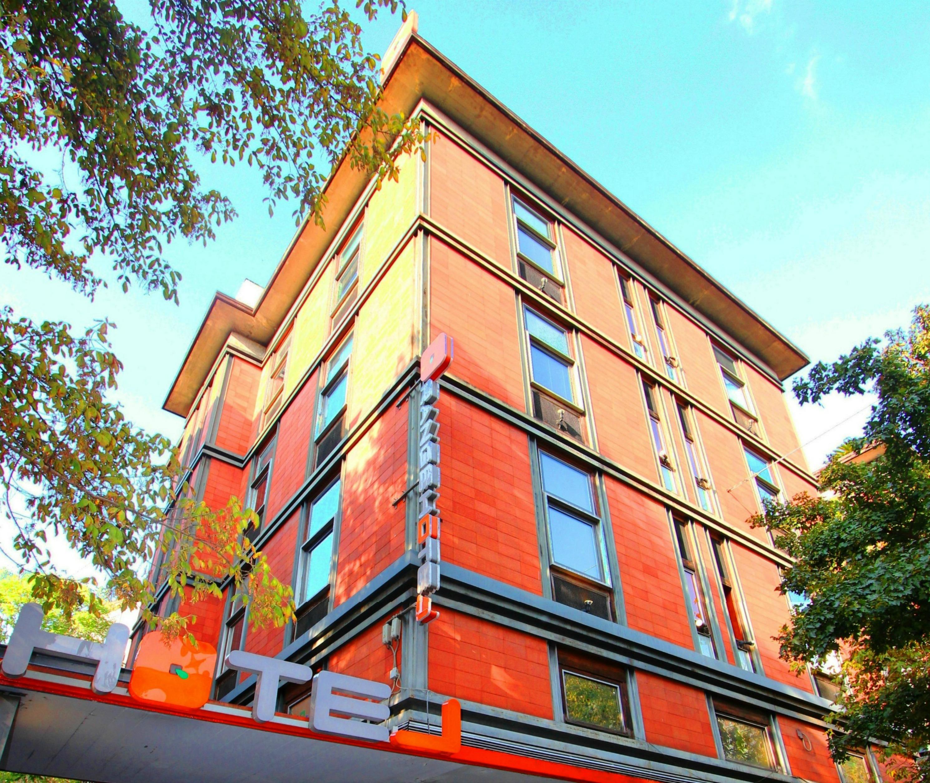 Vista Exterior Orange Hotel