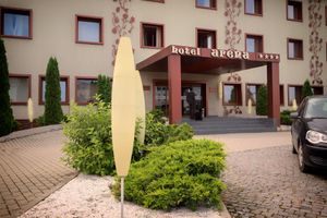 Alojamiento - Arena Hotel