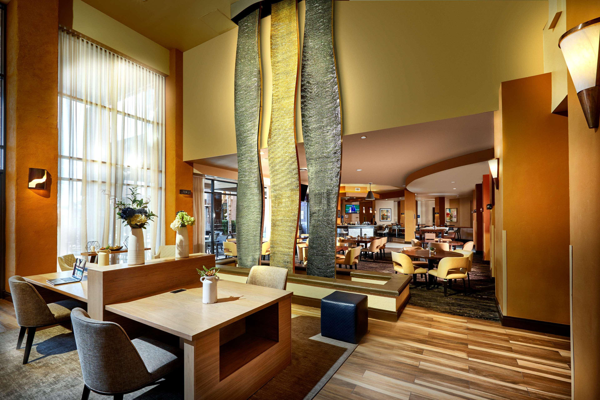 Vista Lobby Embassy Suites by Hilton Phoenix Scottsdale