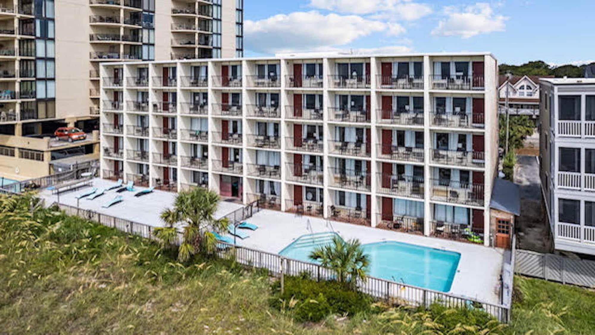Varios Oasis Hotel