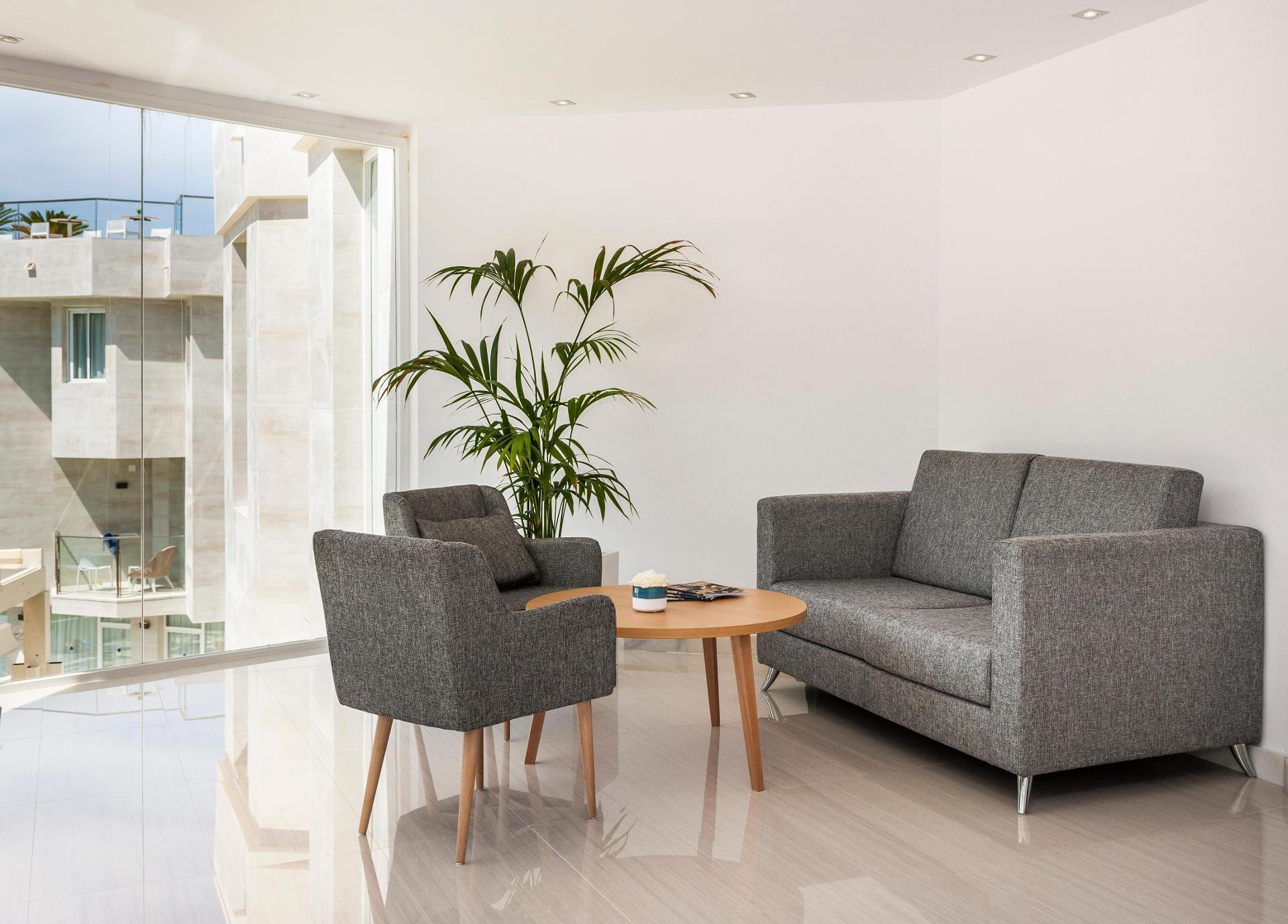 Vista Lobby Globales Don Pedro Adults Only +16
