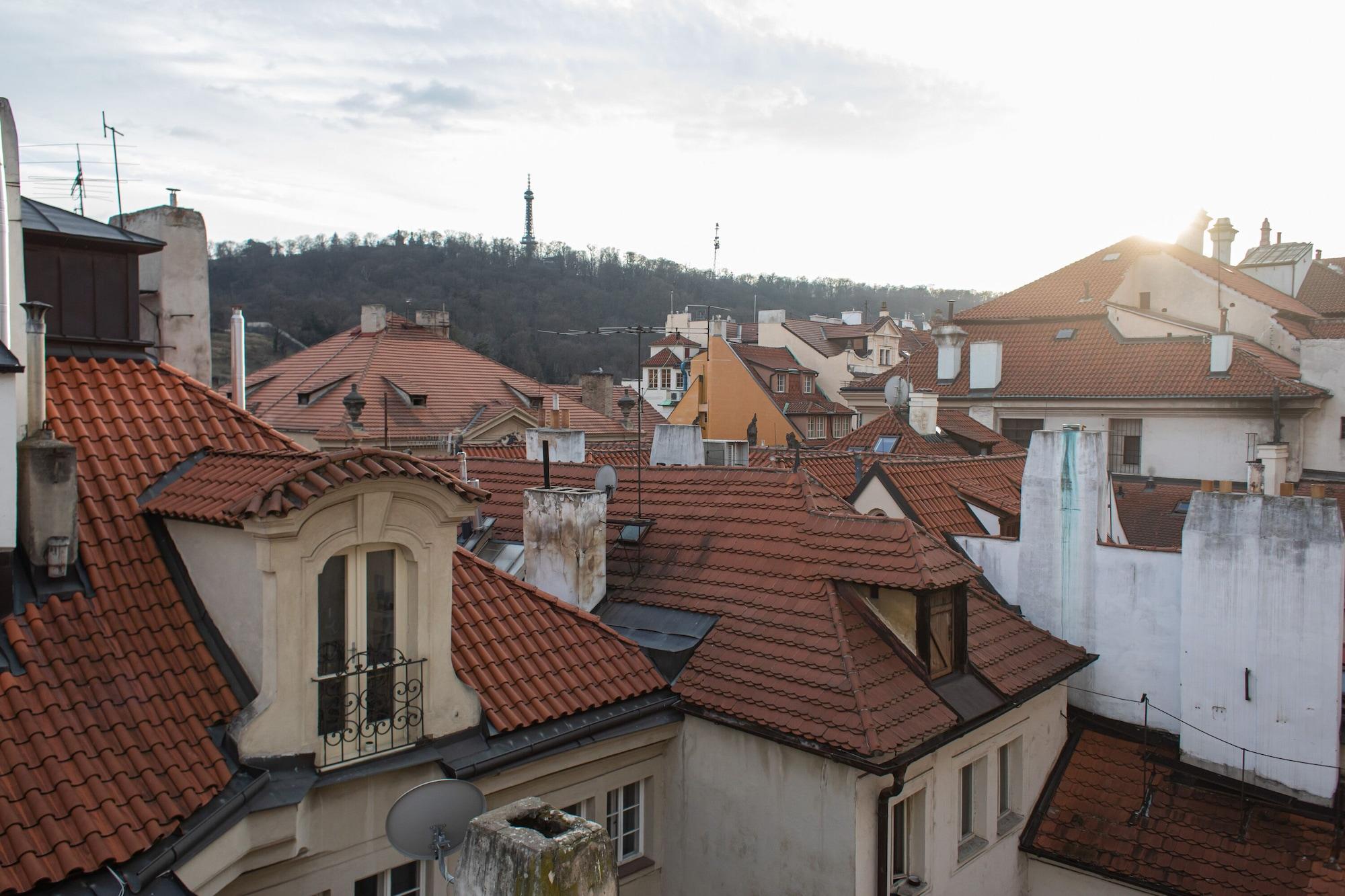 Varios Residence Thunovska 19