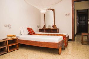 Alojamiento - Stonetown View Inn