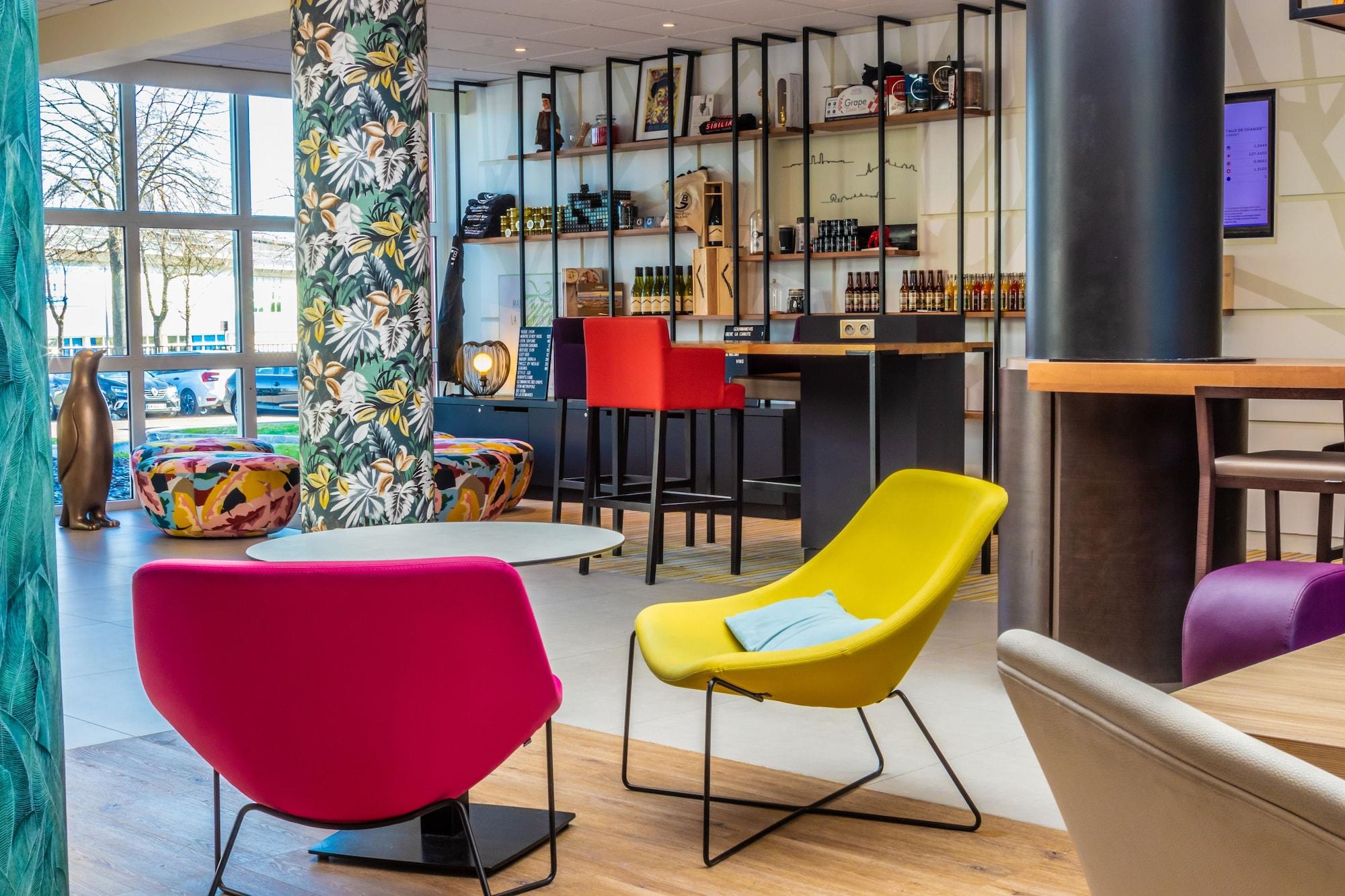 Vista Lobby Novotel Lyon Bron Eurexpo