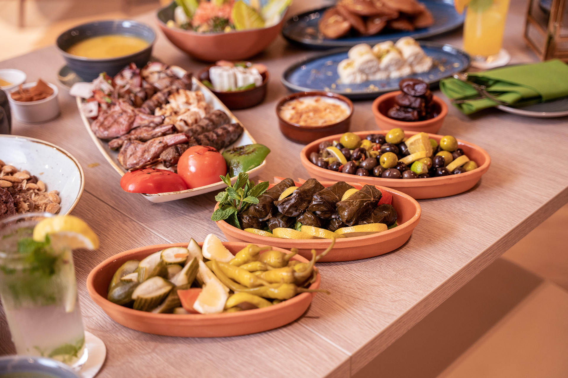 Restaurant Holiday Inn Hotel & Suites Dubai Science Park by IHG