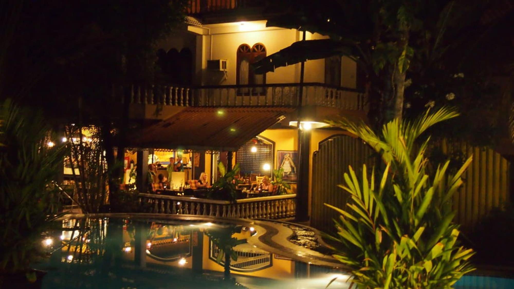 Gimnasio Hotel Flower Garden