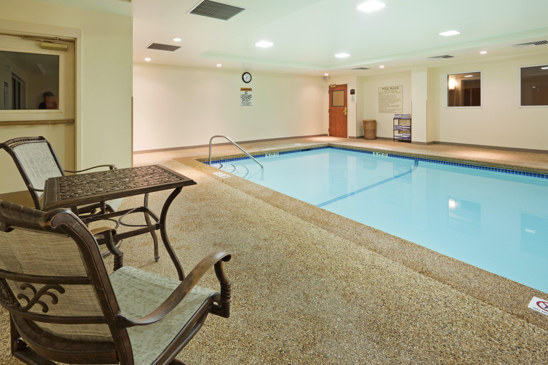 Vista Piscina Holiday Inn Express and Suites Freeport Brunswick