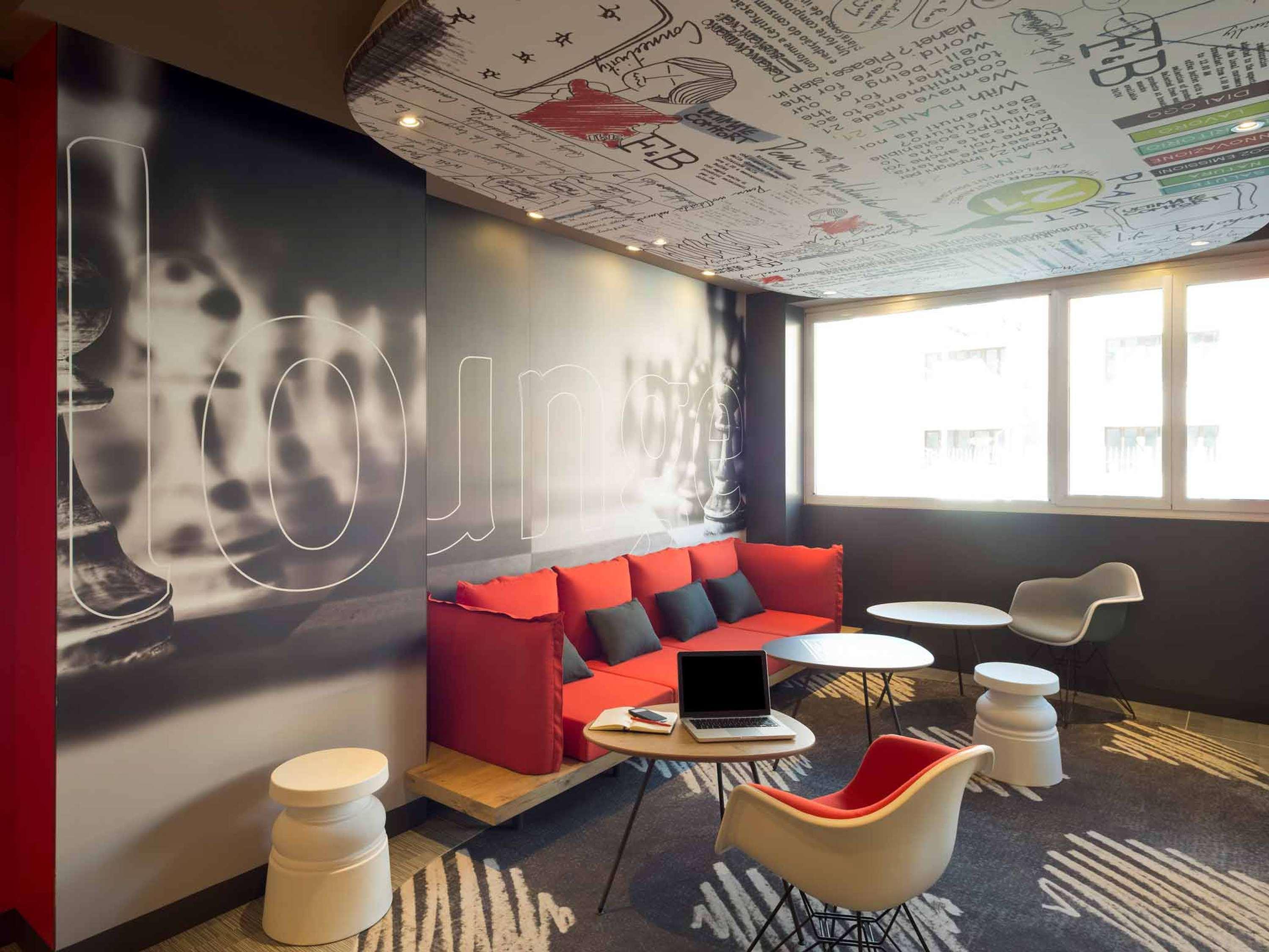 Vista Lobby ibis Milano Centro