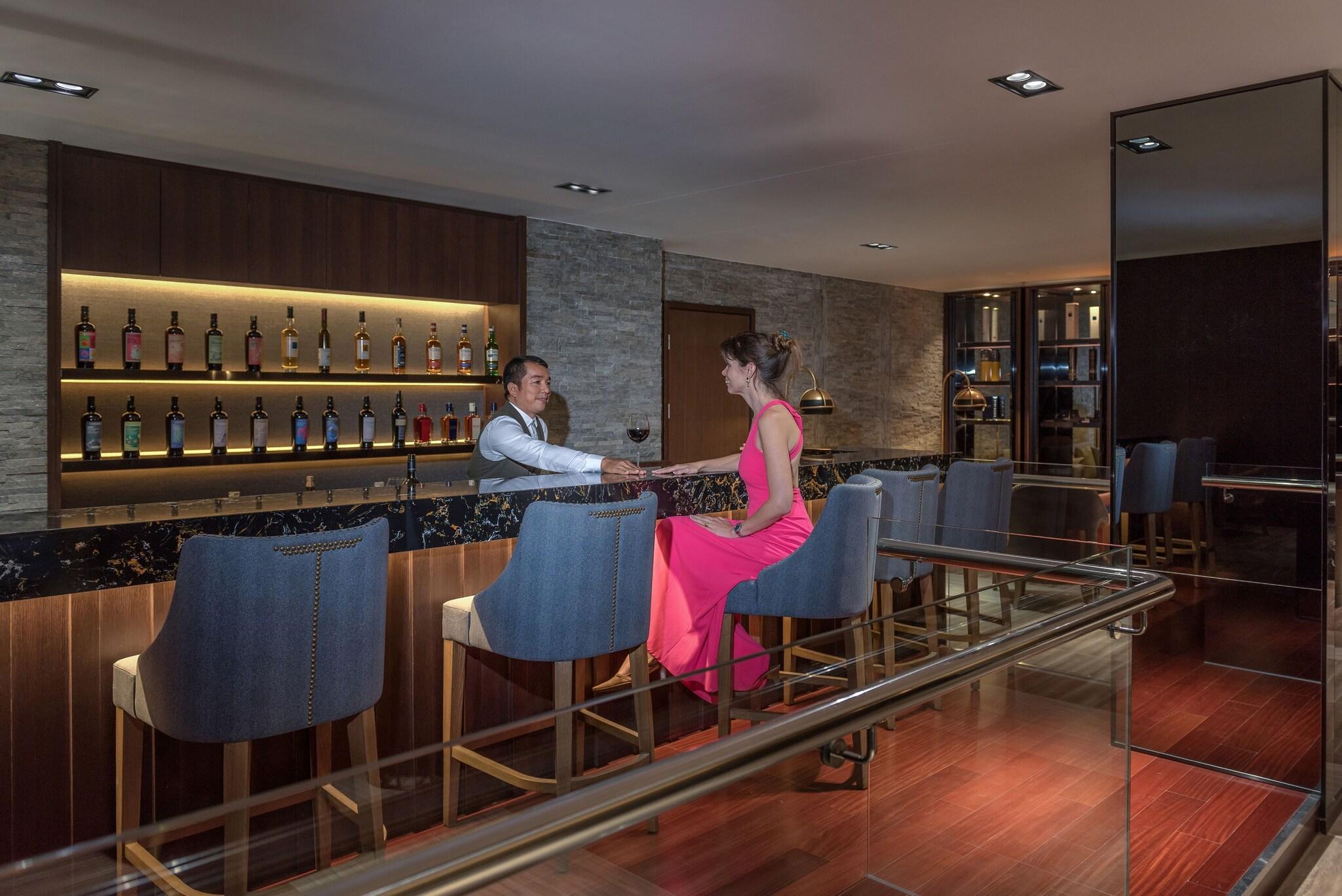 Bar/Salón Oakwood Premier Phnom Penh