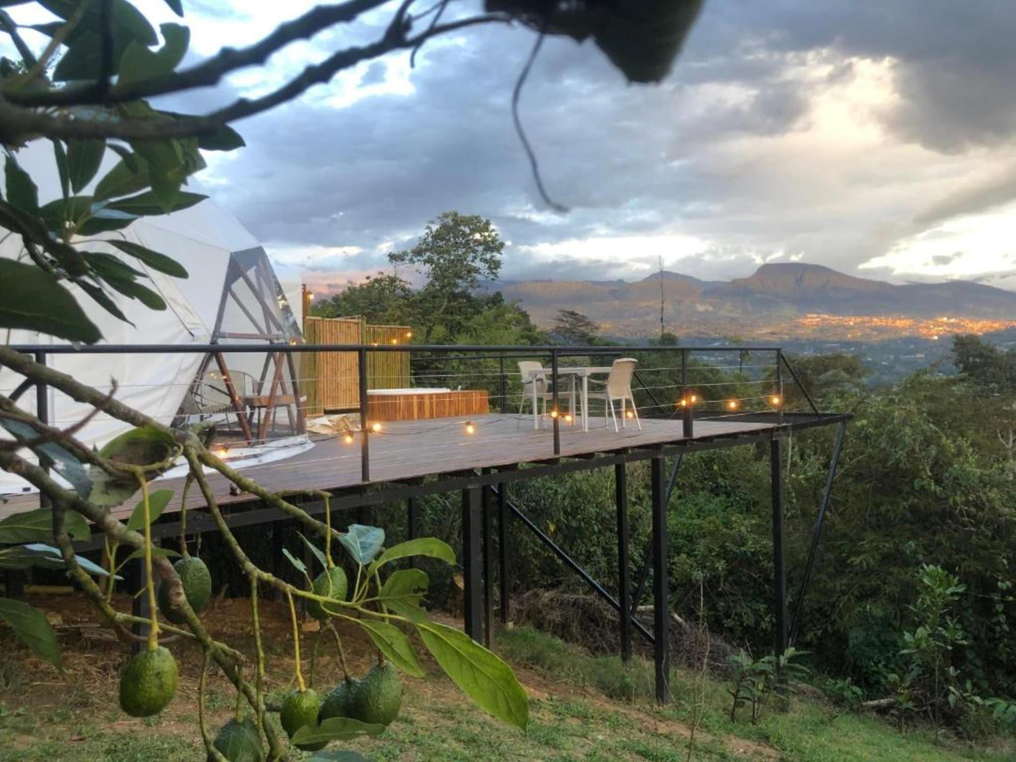 Vista Exterior Urqu Glamping