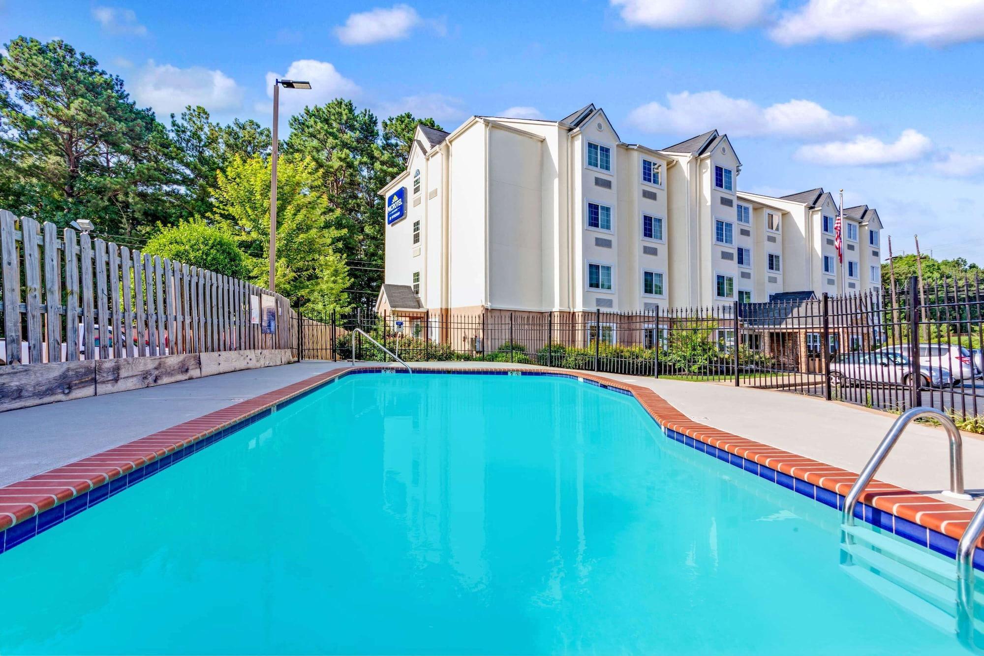 Vista Piscina Microtel Inn & Suites by Wyndham Bremen