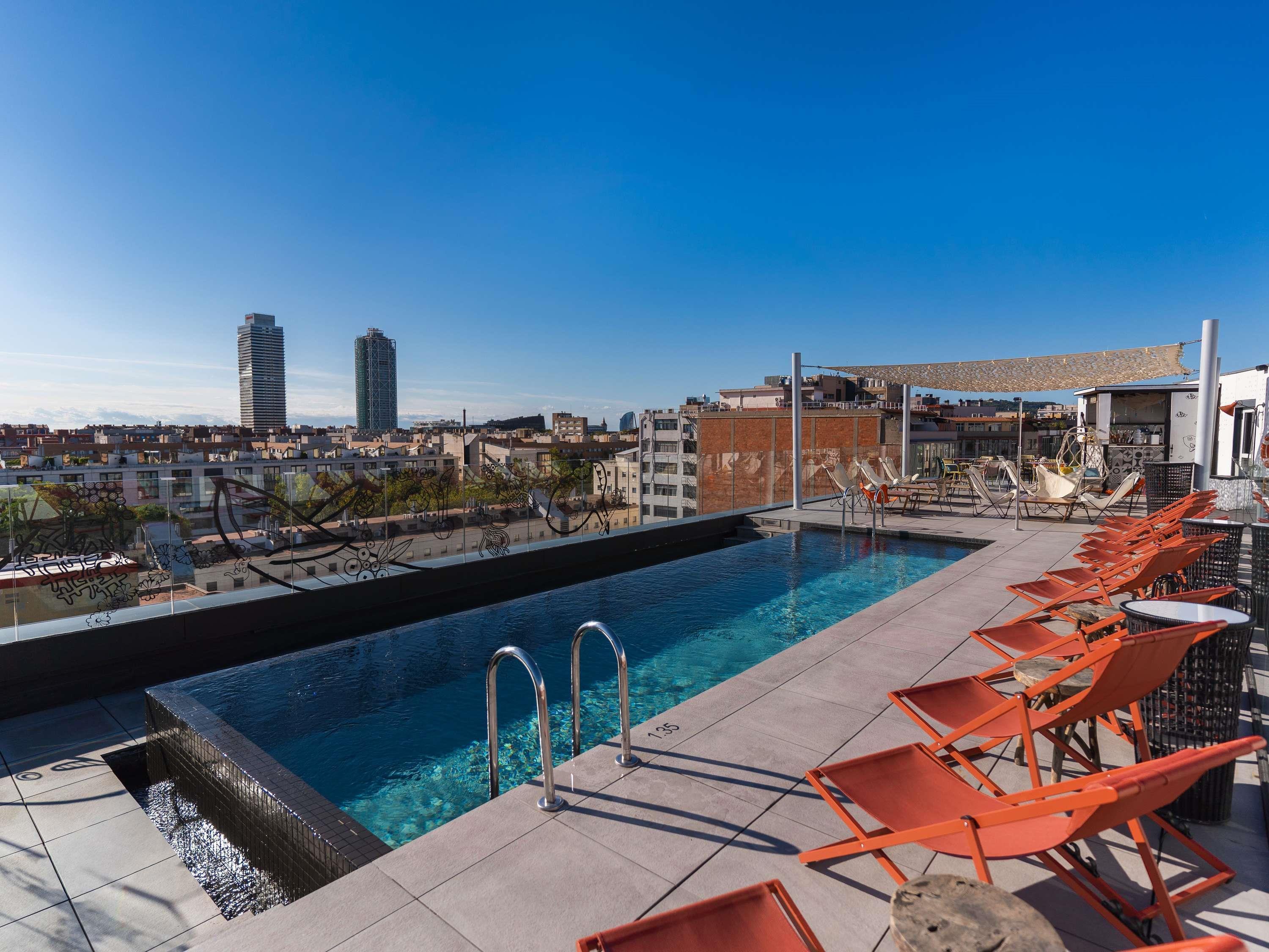 Vista Exterior ibis Styles Barcelona City Bogatell