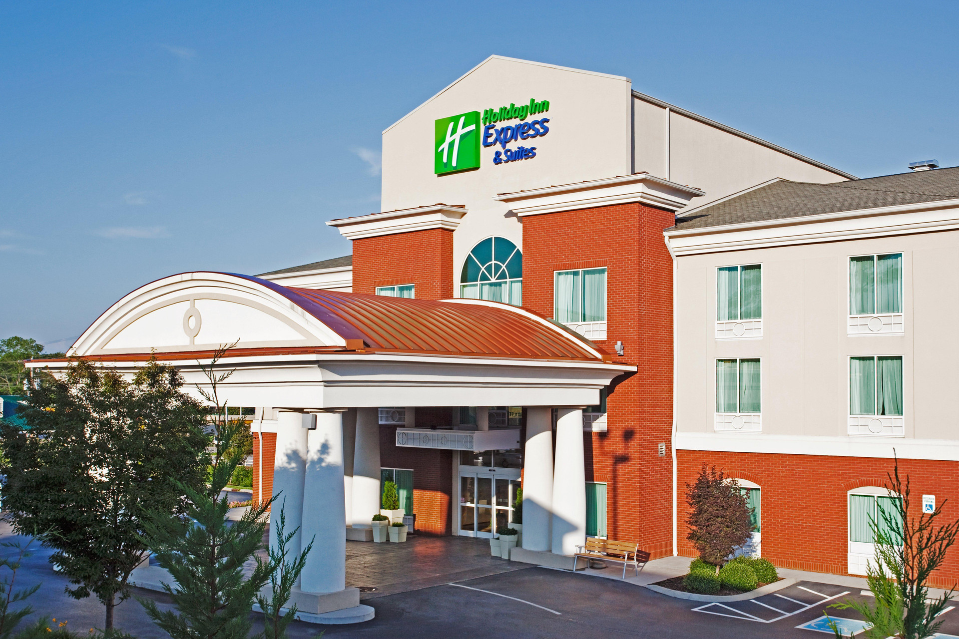 Vista Exterior Holiday Inn Express and Suites Lenoir City Knoxvil