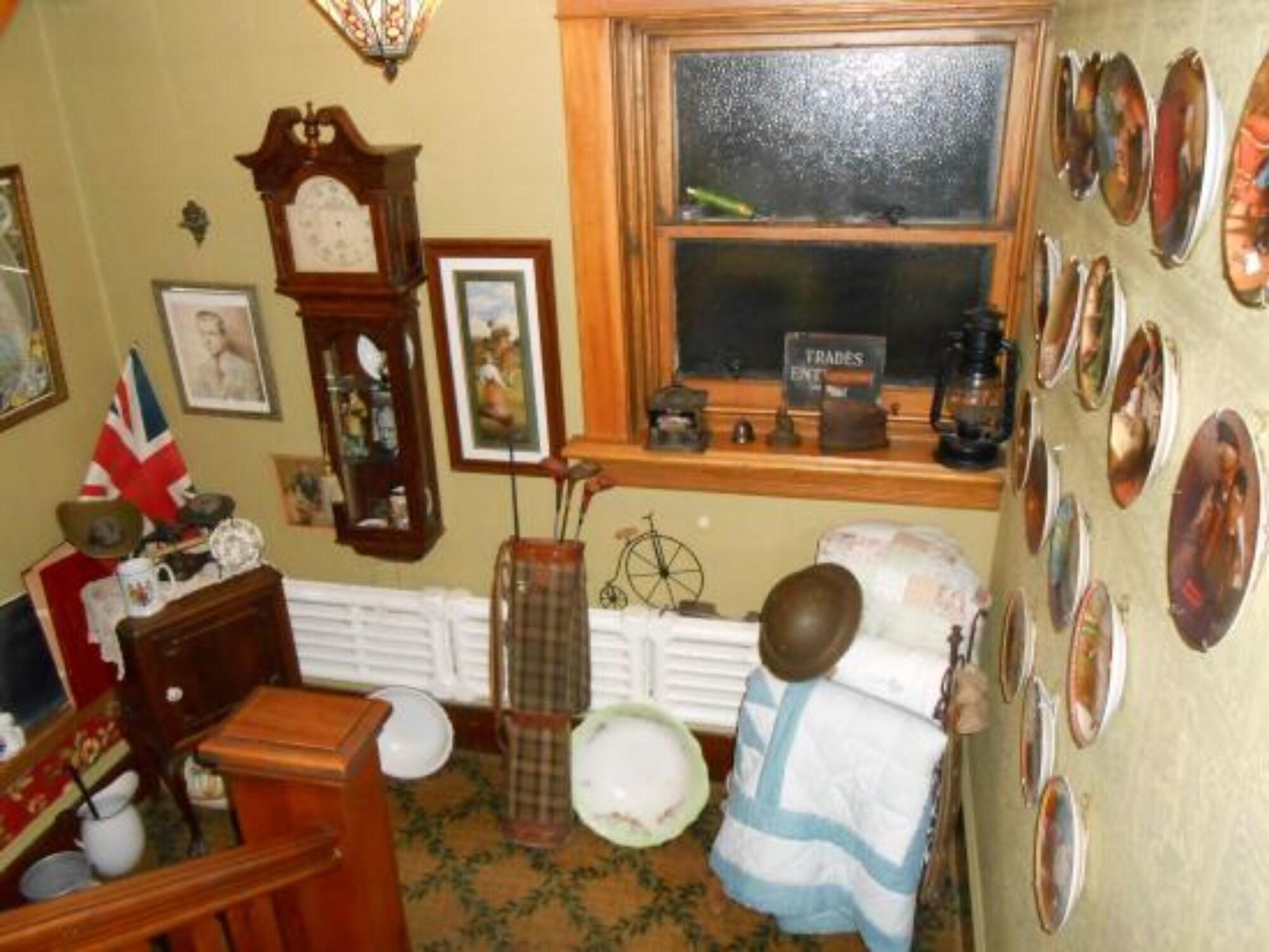 Varios Auberge McGee's Inn