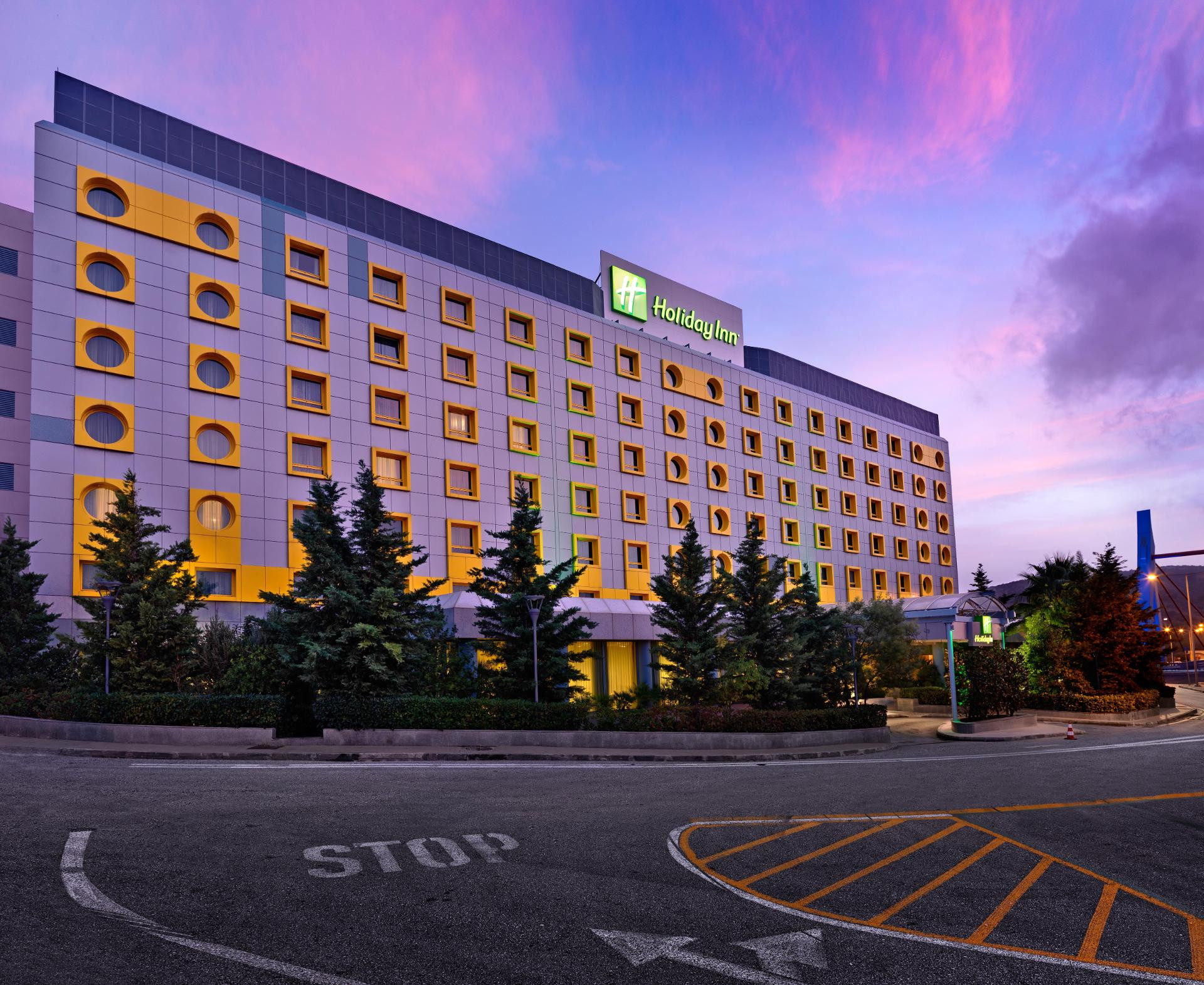Vista Exterior Holiday Inn Athens Attica Av. Airport West by IHG