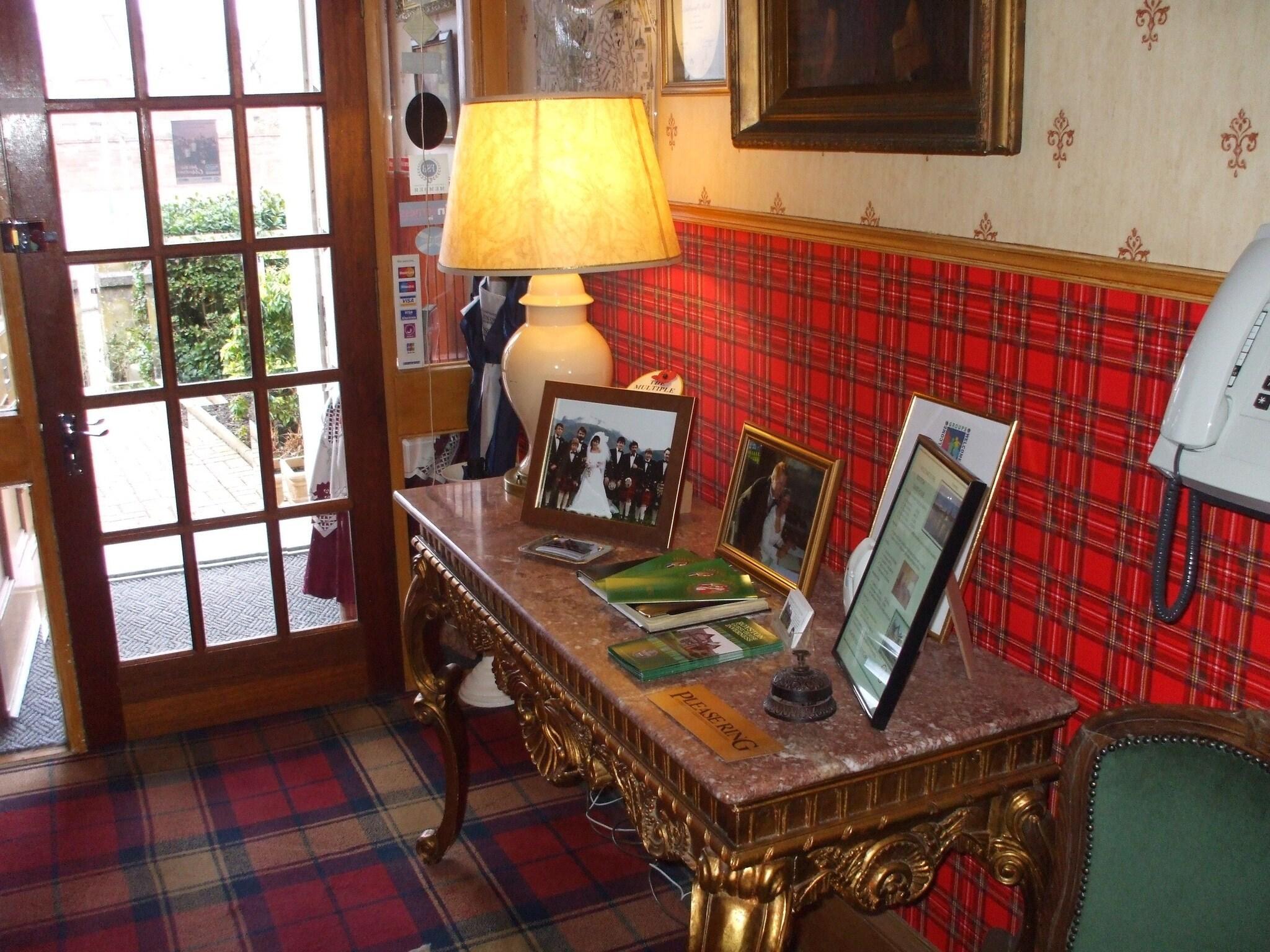 Vista Lobby Royston Guest House