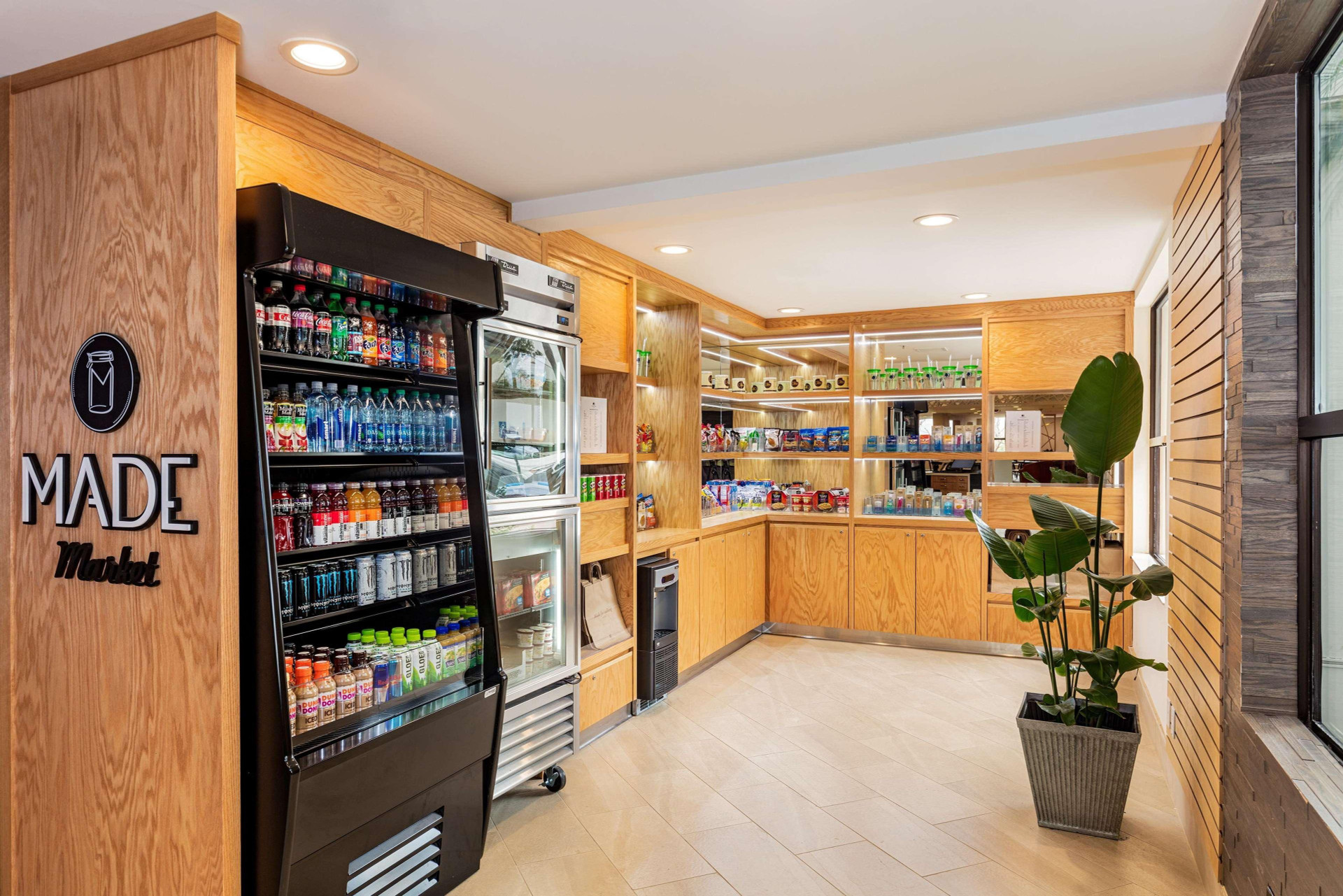 Restaurant DoubleTree by Hilton Pomona