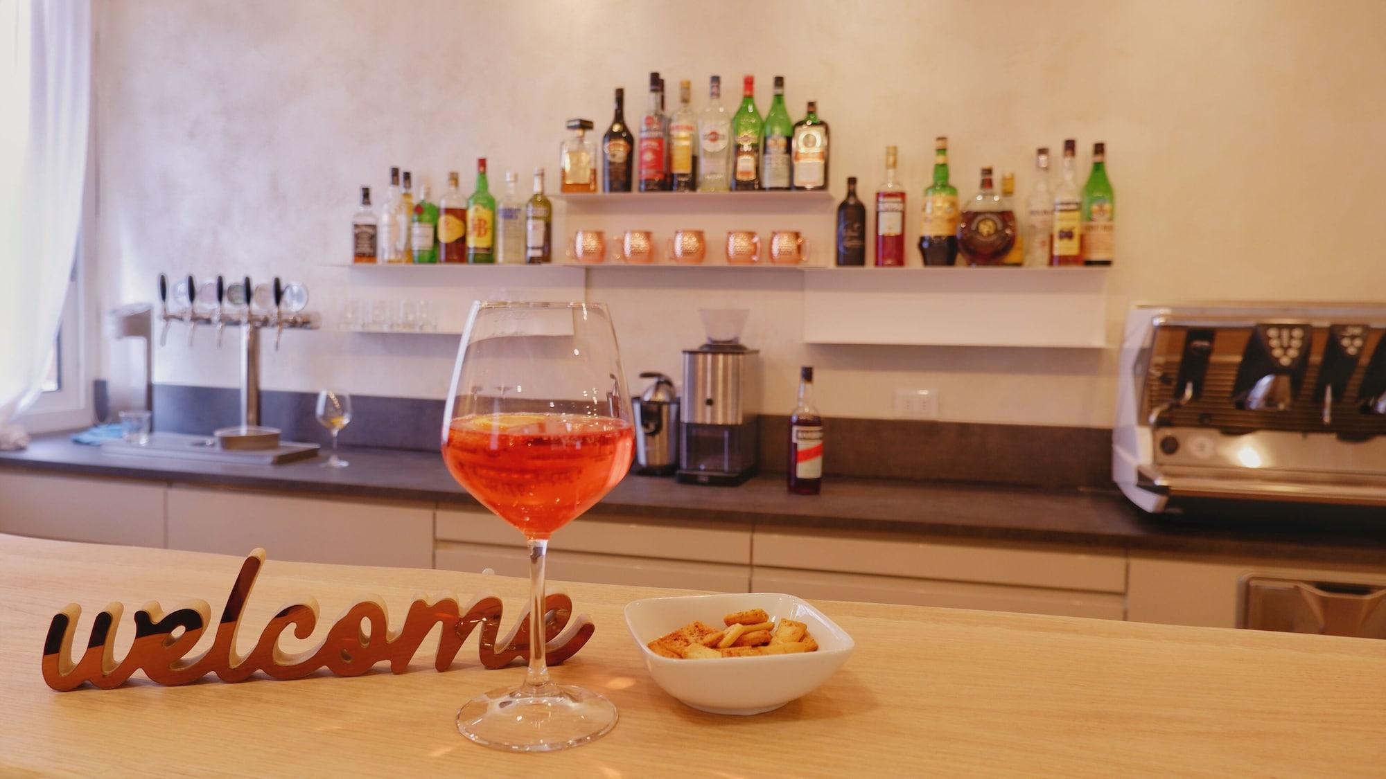 Bar/Salón Hotel Venezuela