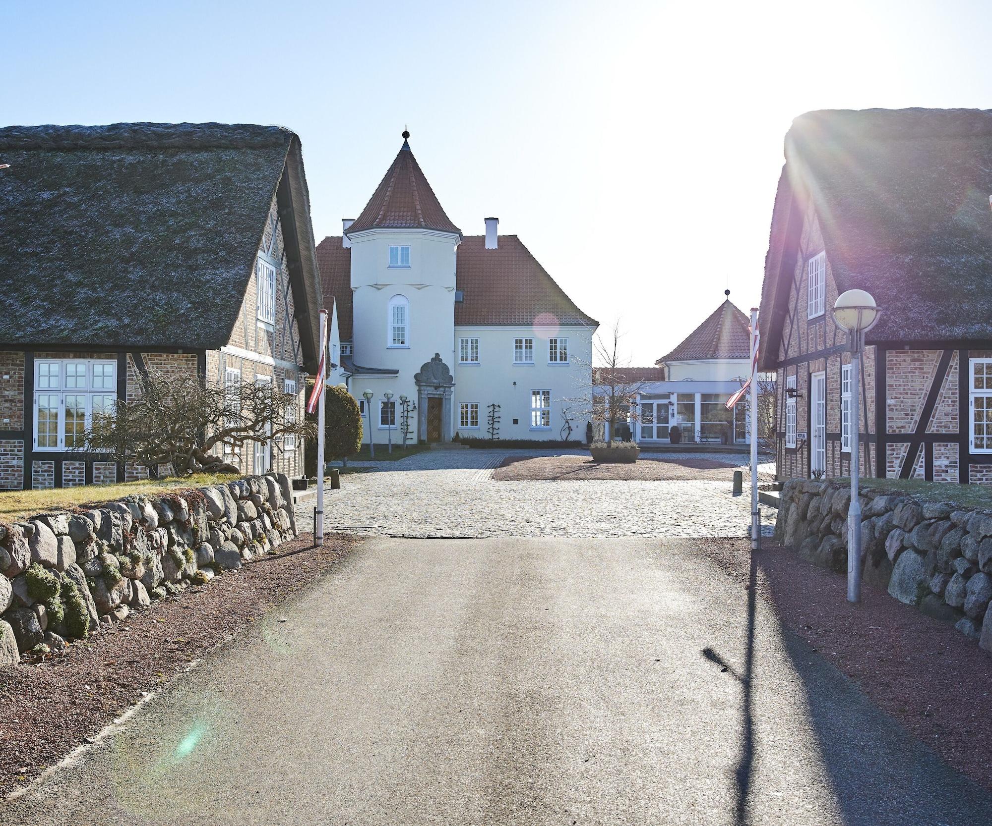 Vista Exterior Gl. Avernæs Sinatur Hotel & Konference