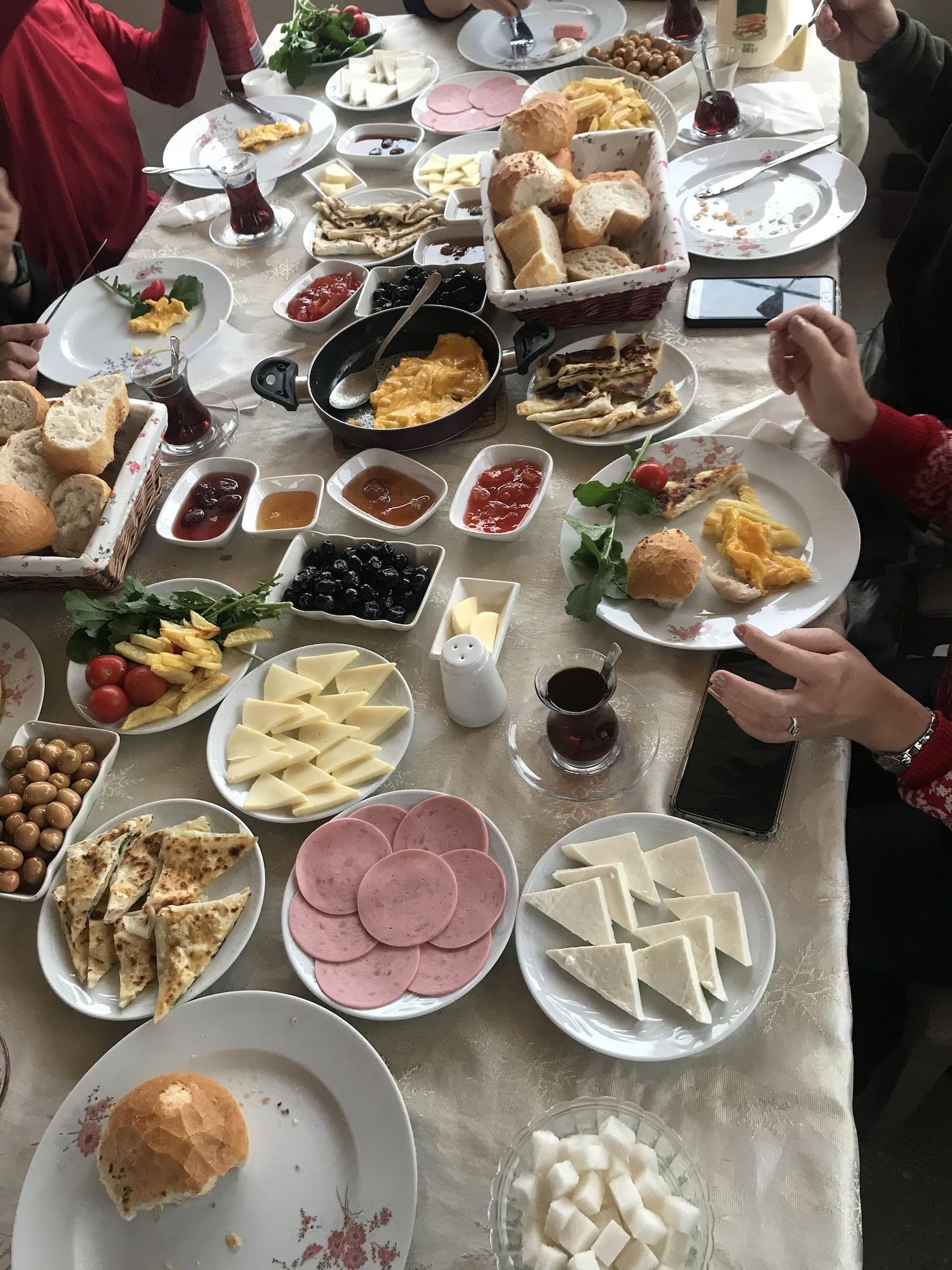 Restaurant Asyada Suites Hotel