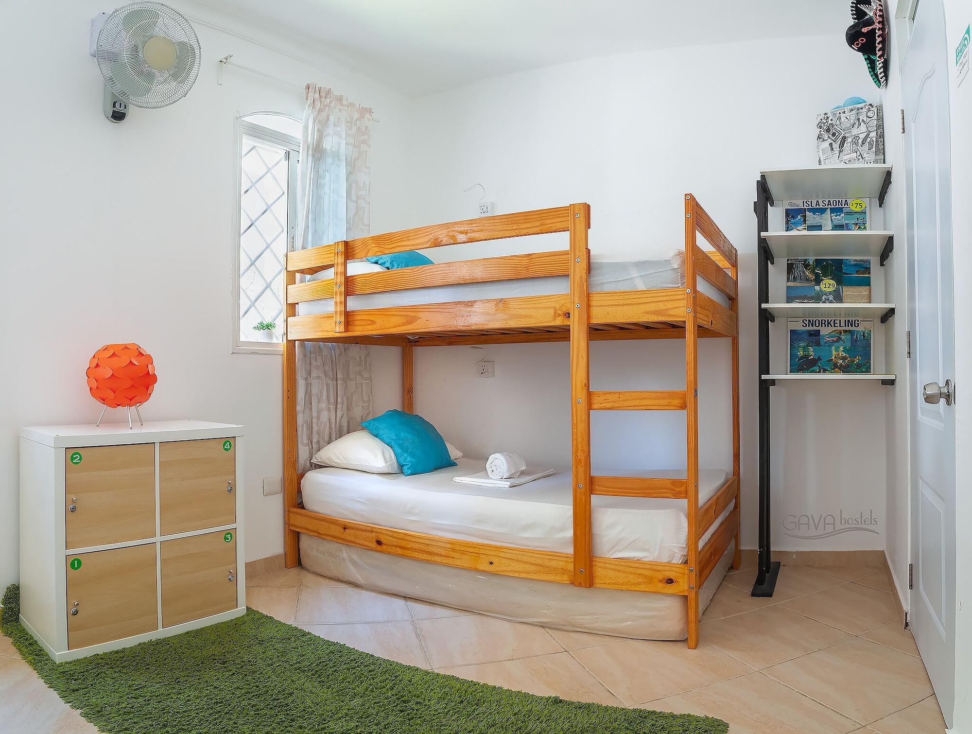 Varios Gava Hostel