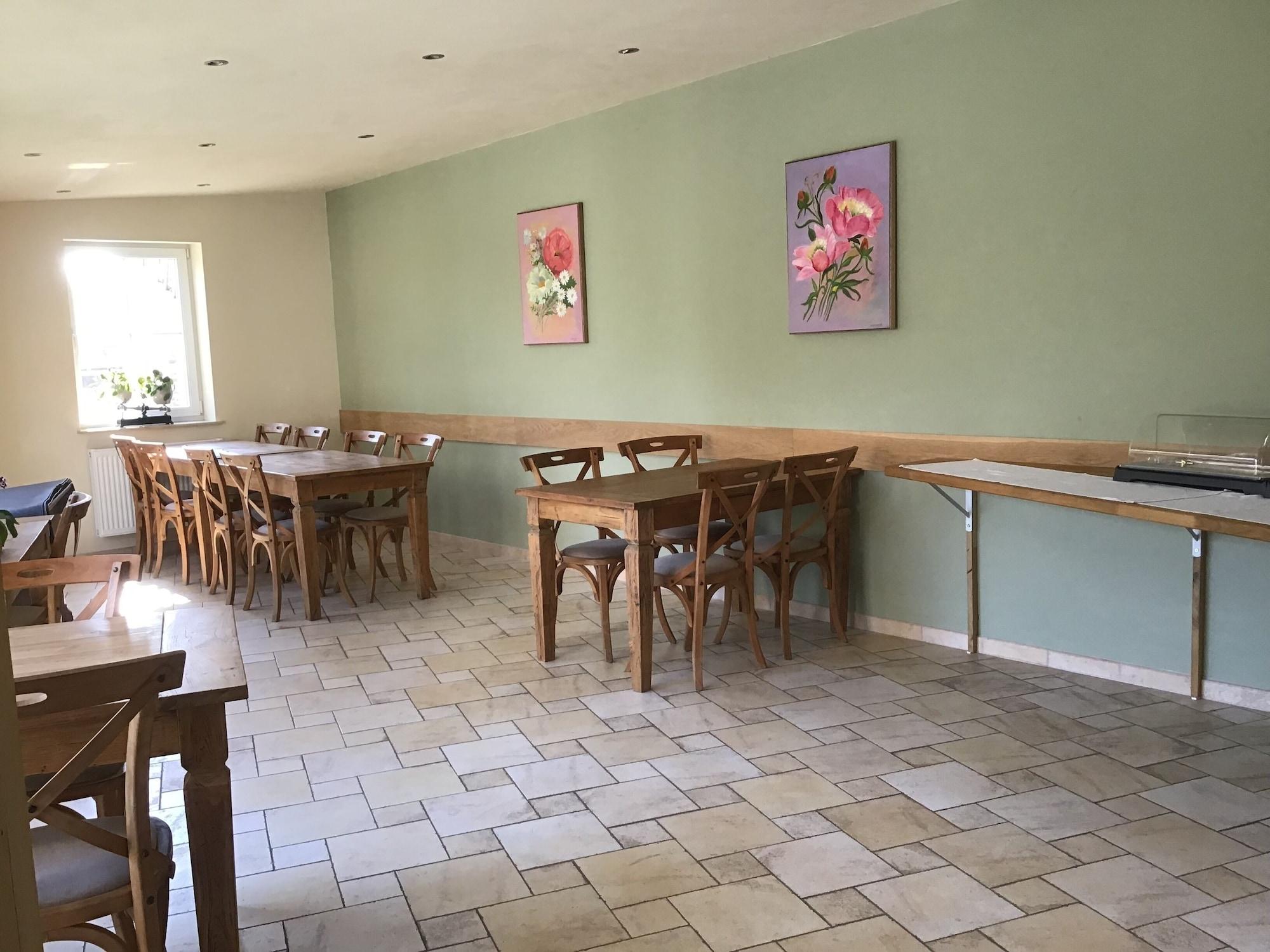 Restaurant Wisteria