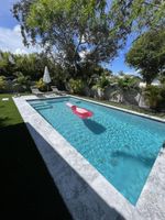 Alquiler Vacacional - Modern  Relaxing Zen ~ 5 ★  New pool, HotTub, Magic Garden!