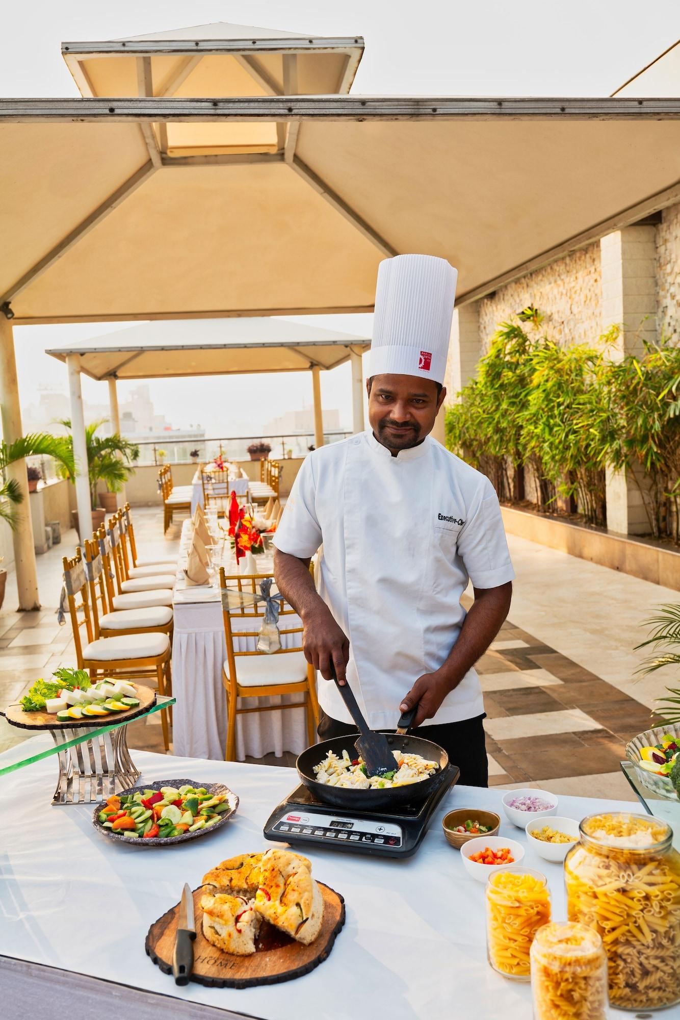 Restaurant Sapna Clarks Inn