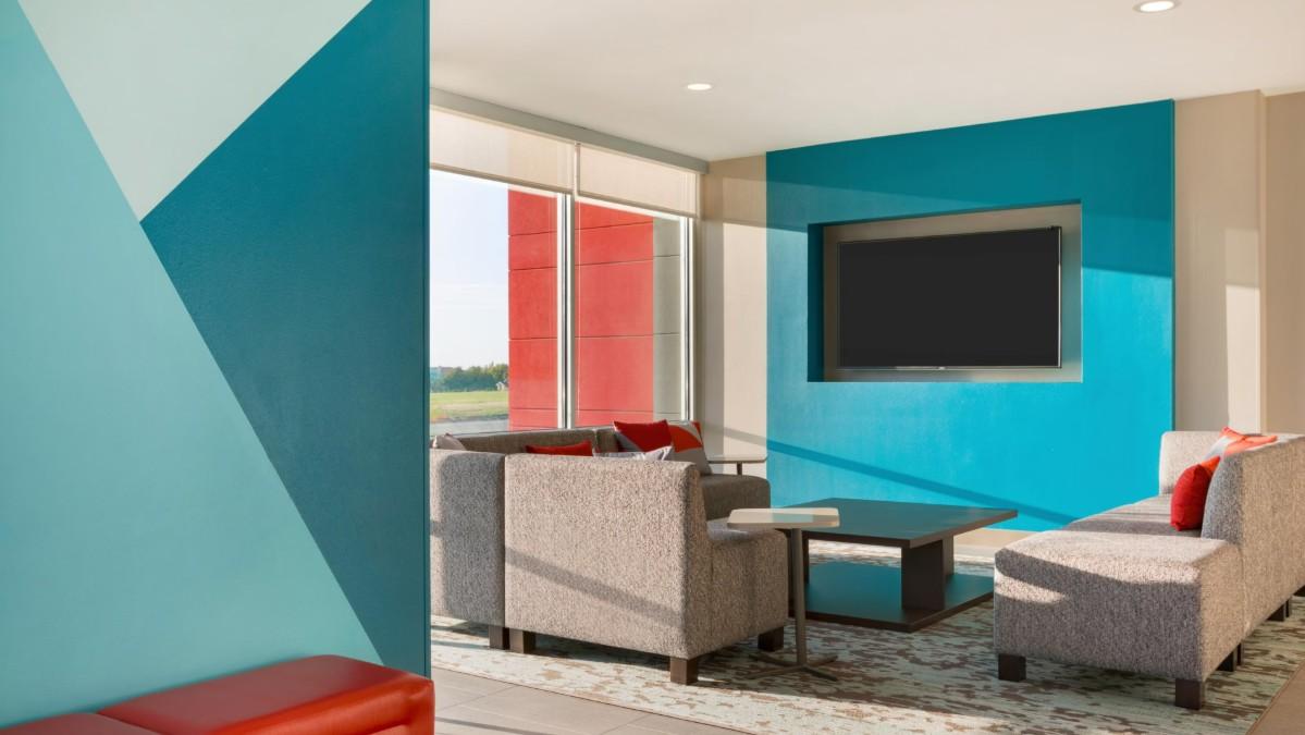 Vista Lobby Avid Hotels Coralville Iowa City