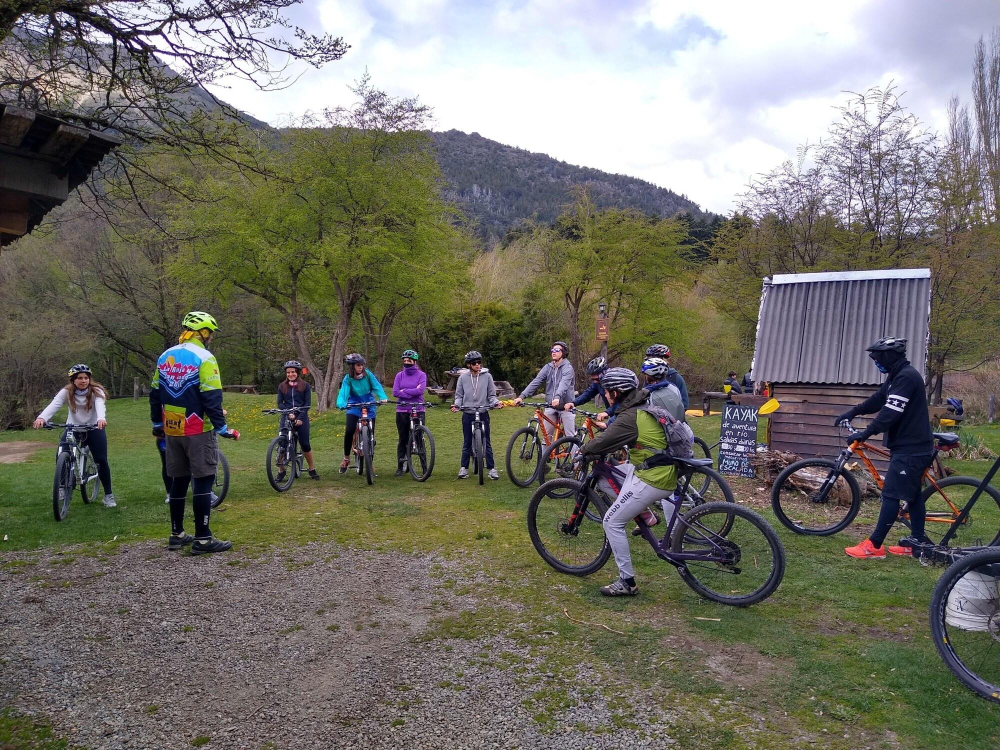 Varios Hostel y Camping Los Coihues
