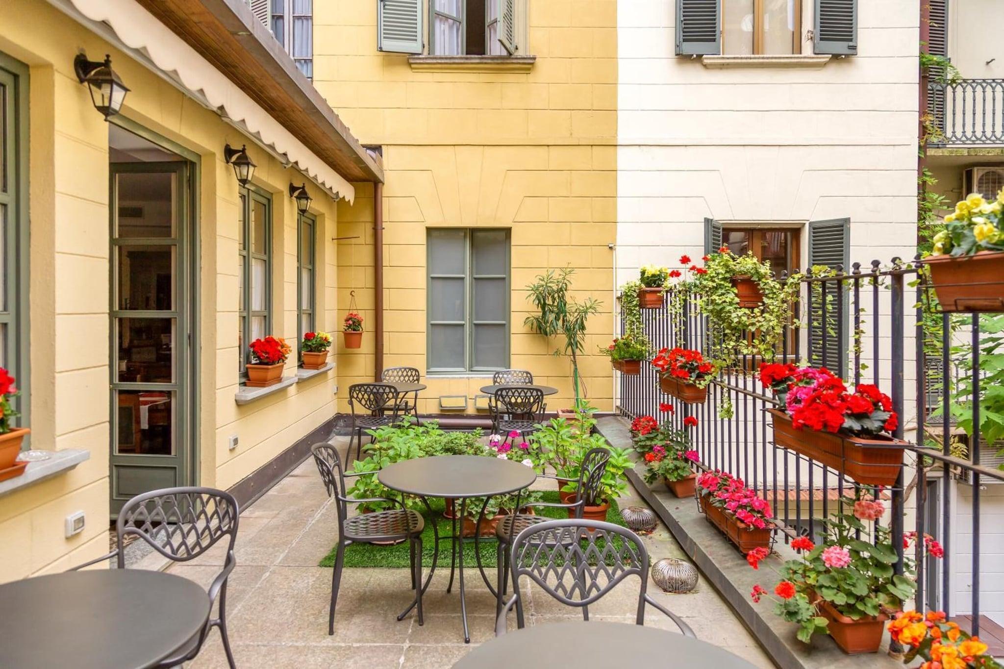 Vista Exterior Hotel Roma E Rocca Cavour