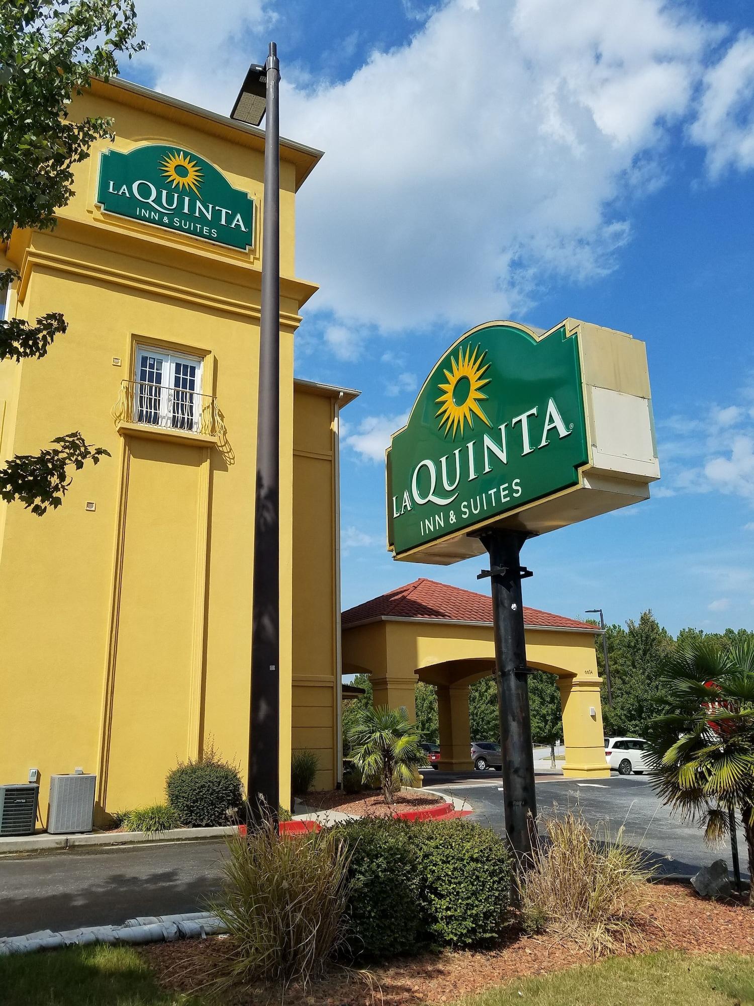 Vista Exterior La Quinta Inn & Suites by Wyndham Atlanta-Union City