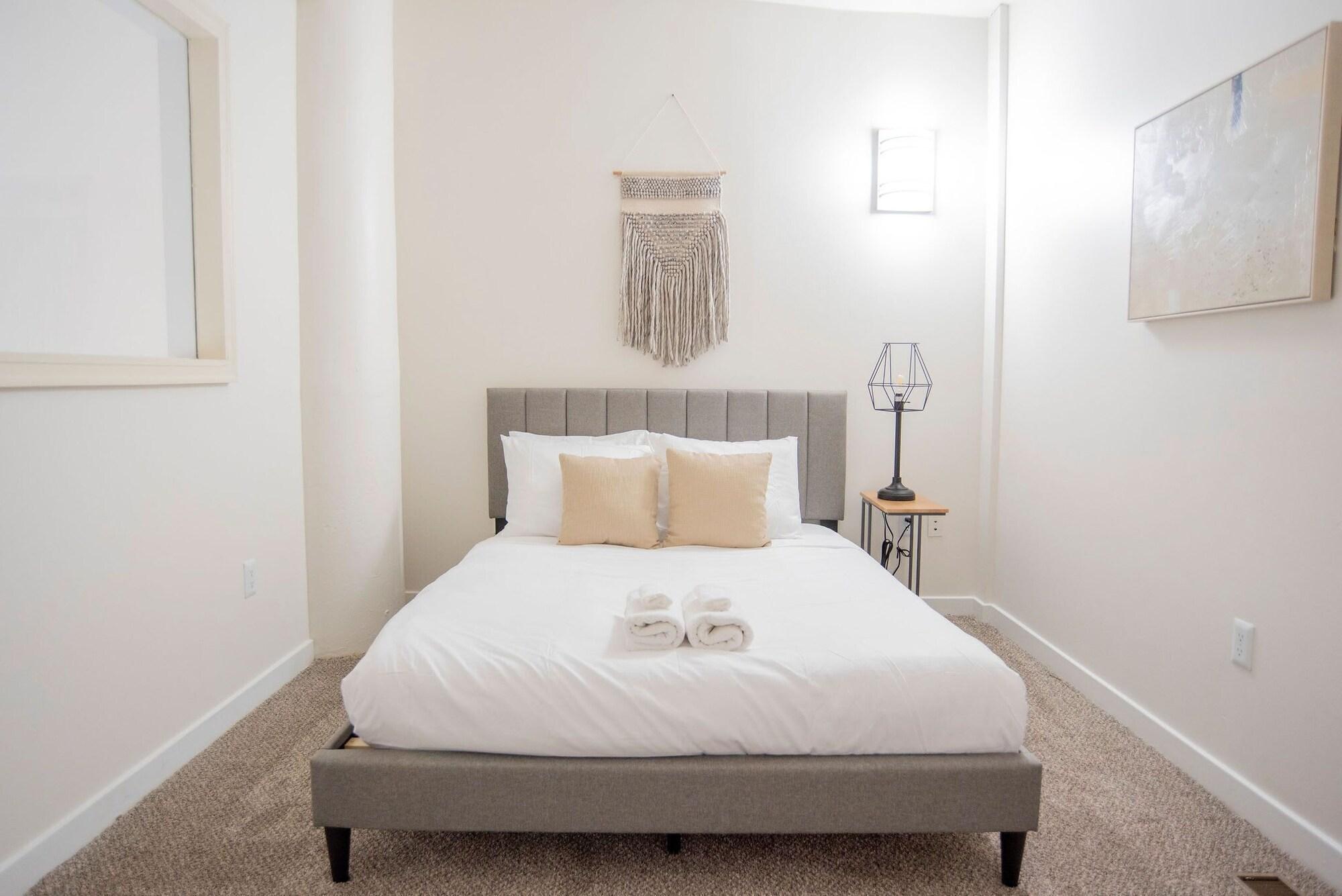 Habitación 3BR CozySuites at The Block