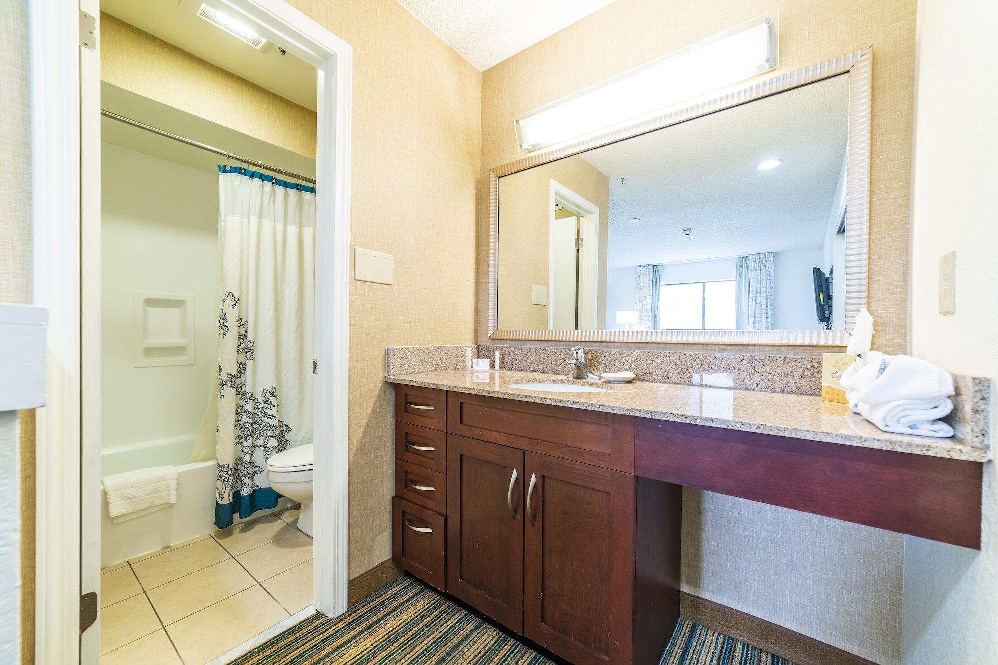 Equipamiento de Habitación Metro Phoenix All Inclusive Living