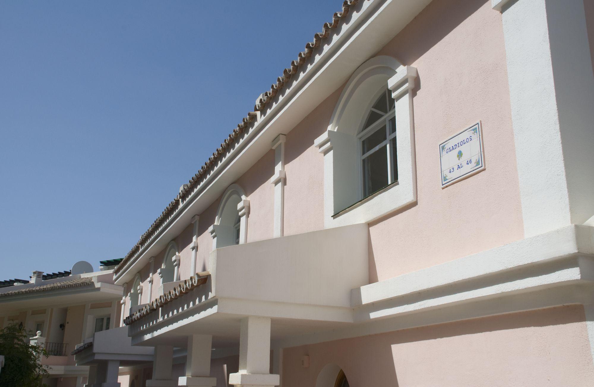 Vista Exterior Aloha Gardens by Vacation Care
