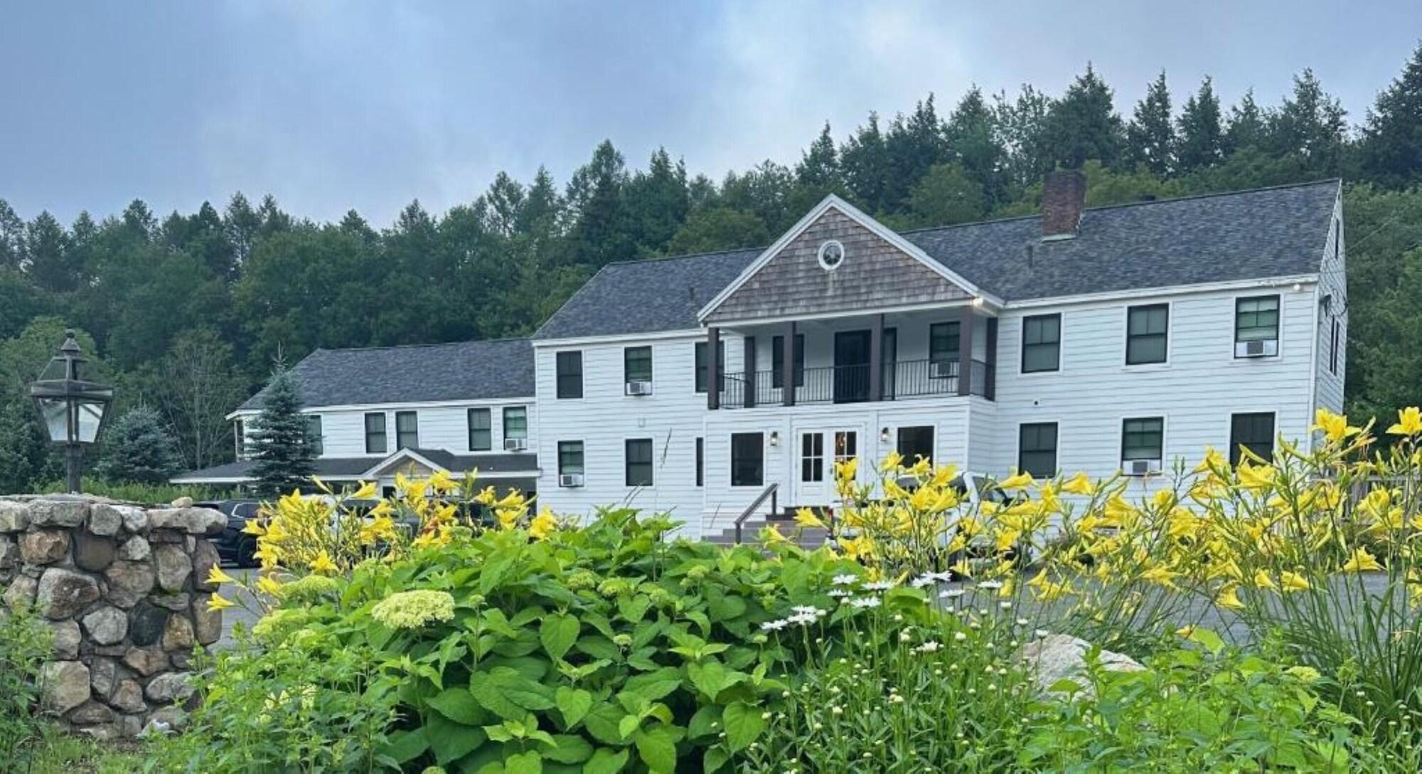 Varios Sugar Maple Inn