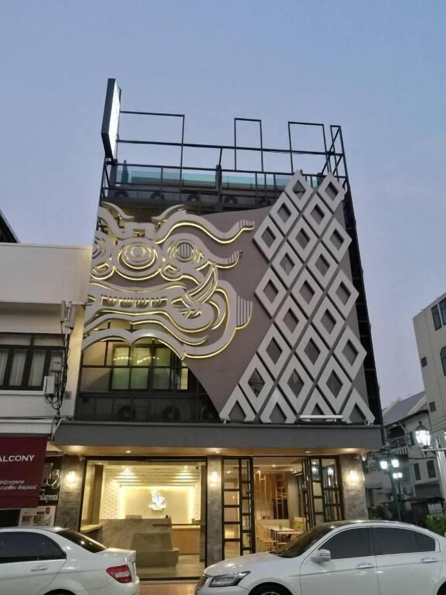 Vista Exterior YakThai Poshtel
